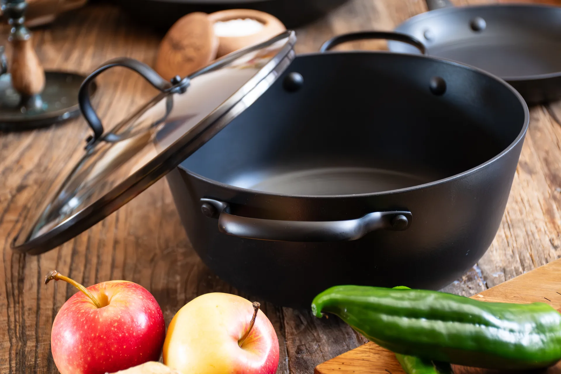 Satake sauté saucepan with glass lid 2-pieces, 4L Satake