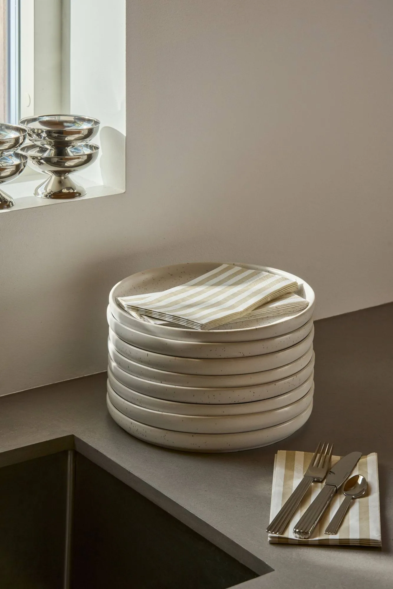 Bold Stripe粗条纹图案纸质餐巾纸, 白米色_15件装_33x40cm Scandi Essentials