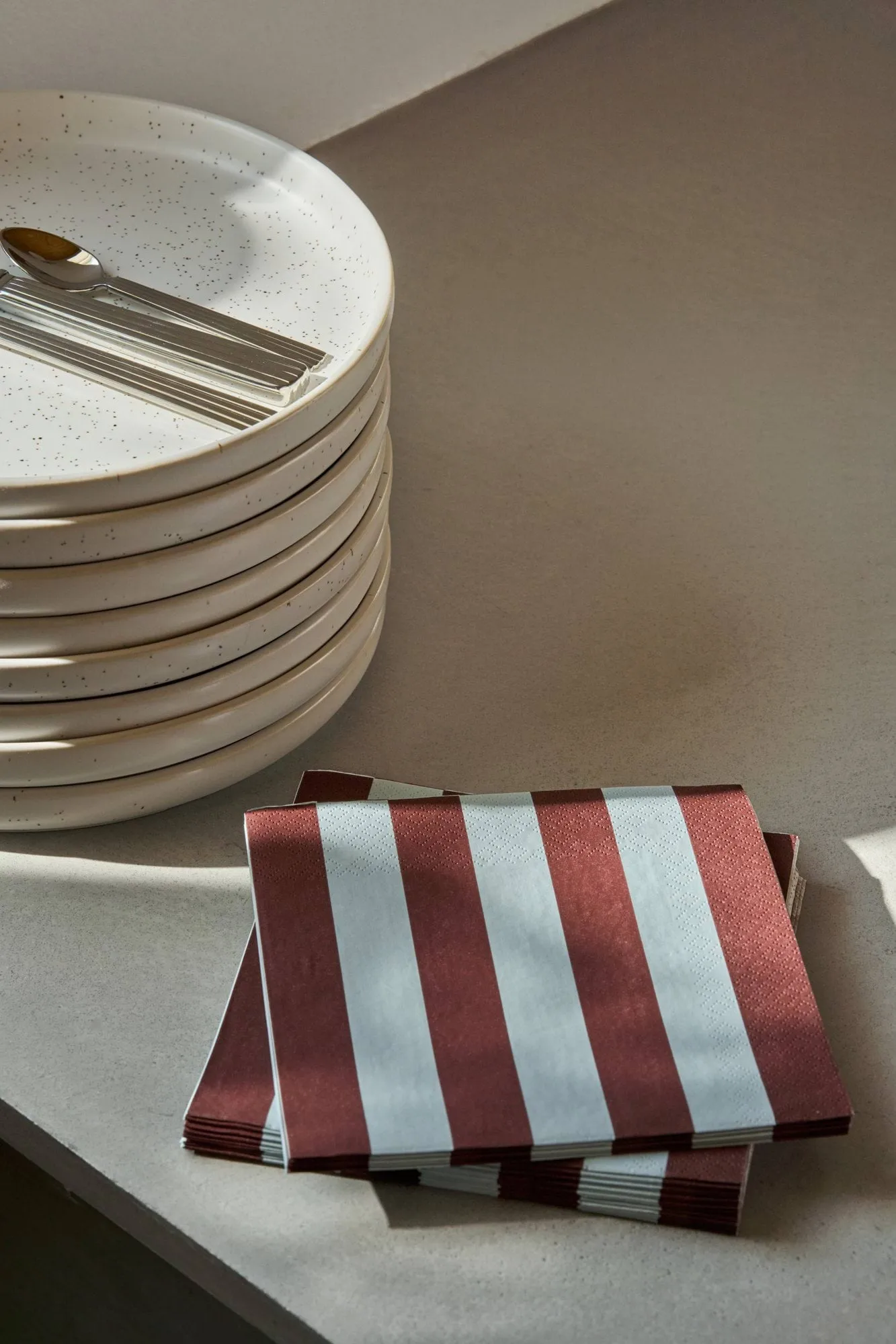 Bold Stripe粗条纹图案纸质餐巾纸, 酒红蓝色_20件装_33x33cm Scandi Essentials