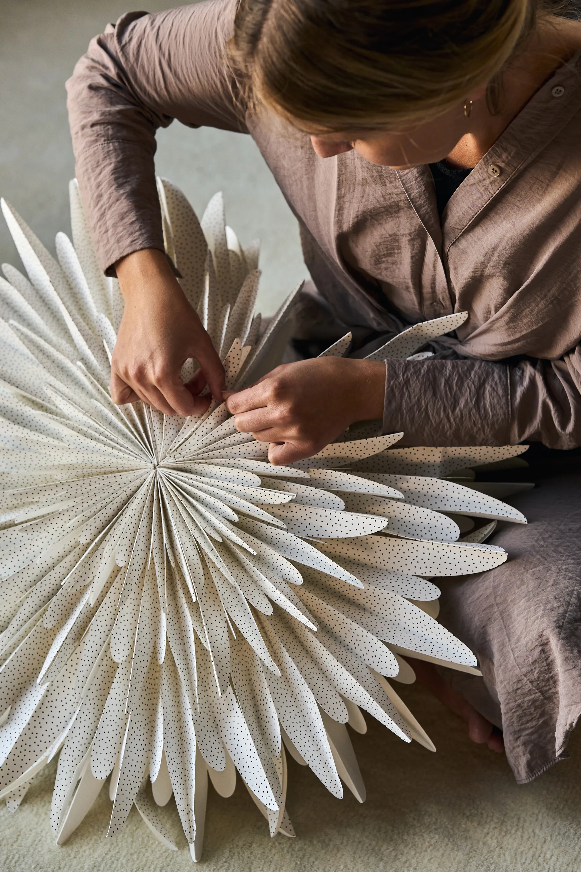 露娜降临星 白底色 斑点装饰 , 60cm Scandi Living