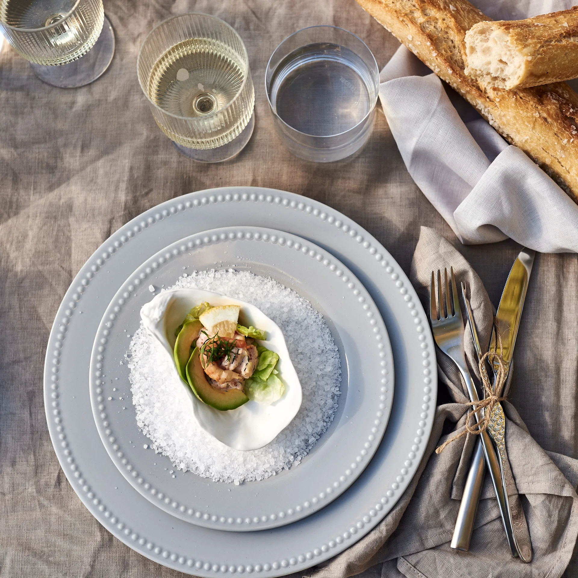 Dots 浮雕圆点 系列餐具 小号平盘_22cm_四件套装 , 灰色 Scandi Living