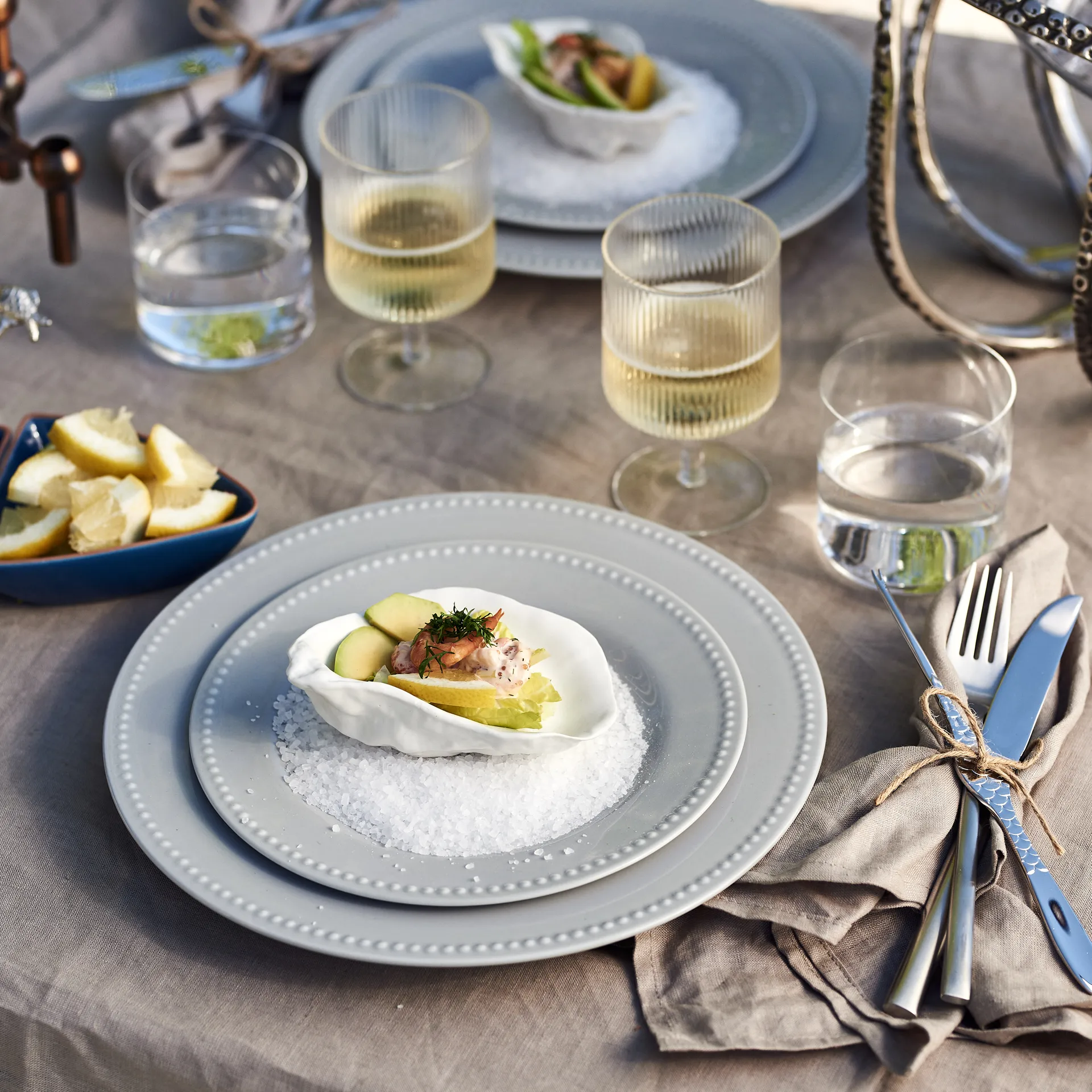 Dots 浮雕圆点 系列餐具 大号平盘_28cm_四件套装 , 灰色 Scandi Living