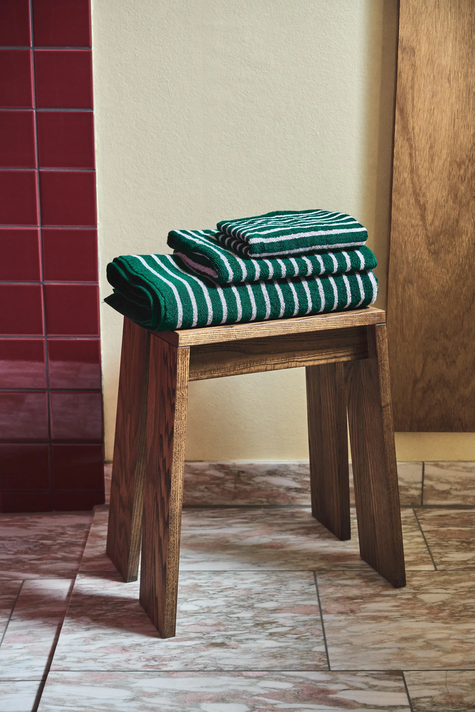 漫游系列 Drift 毛巾 30x50 cm, 绿色-紫色 Scandi Living