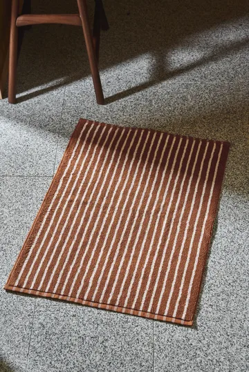 Drift 浴室地垫50x70cm - 棕色_白色 - Scandi Living