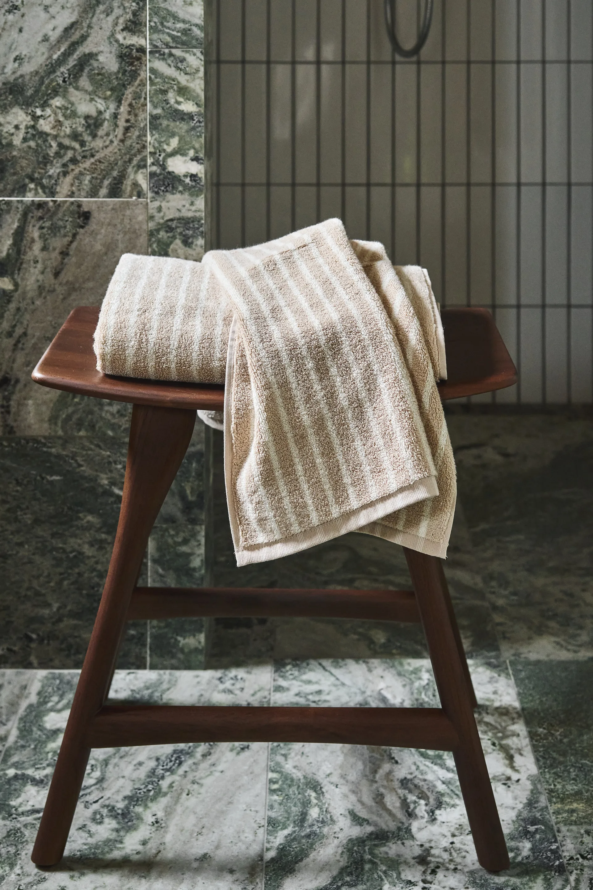 Drift 浴巾70x140cm, 米色_白色 Scandi Living