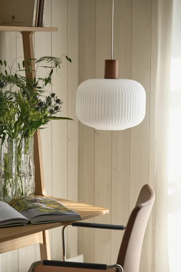 Fair 岑白 吊灯 Ø30 cm - 磨砂玻璃_深木色 - Scandi Living