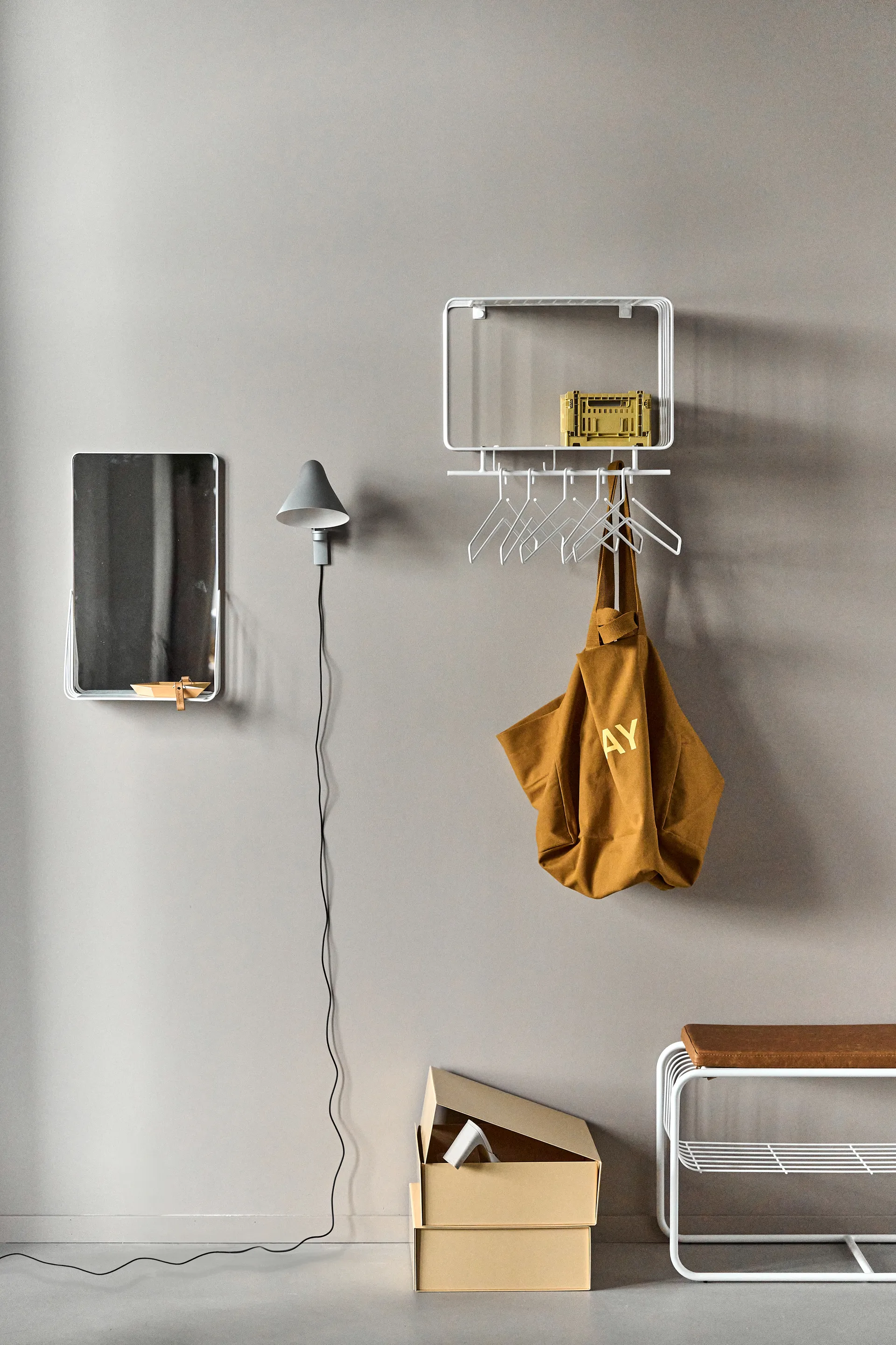 Nod 北欧极简风 入户墙面镜带架子 30x50cm, 白色 Scandi Living