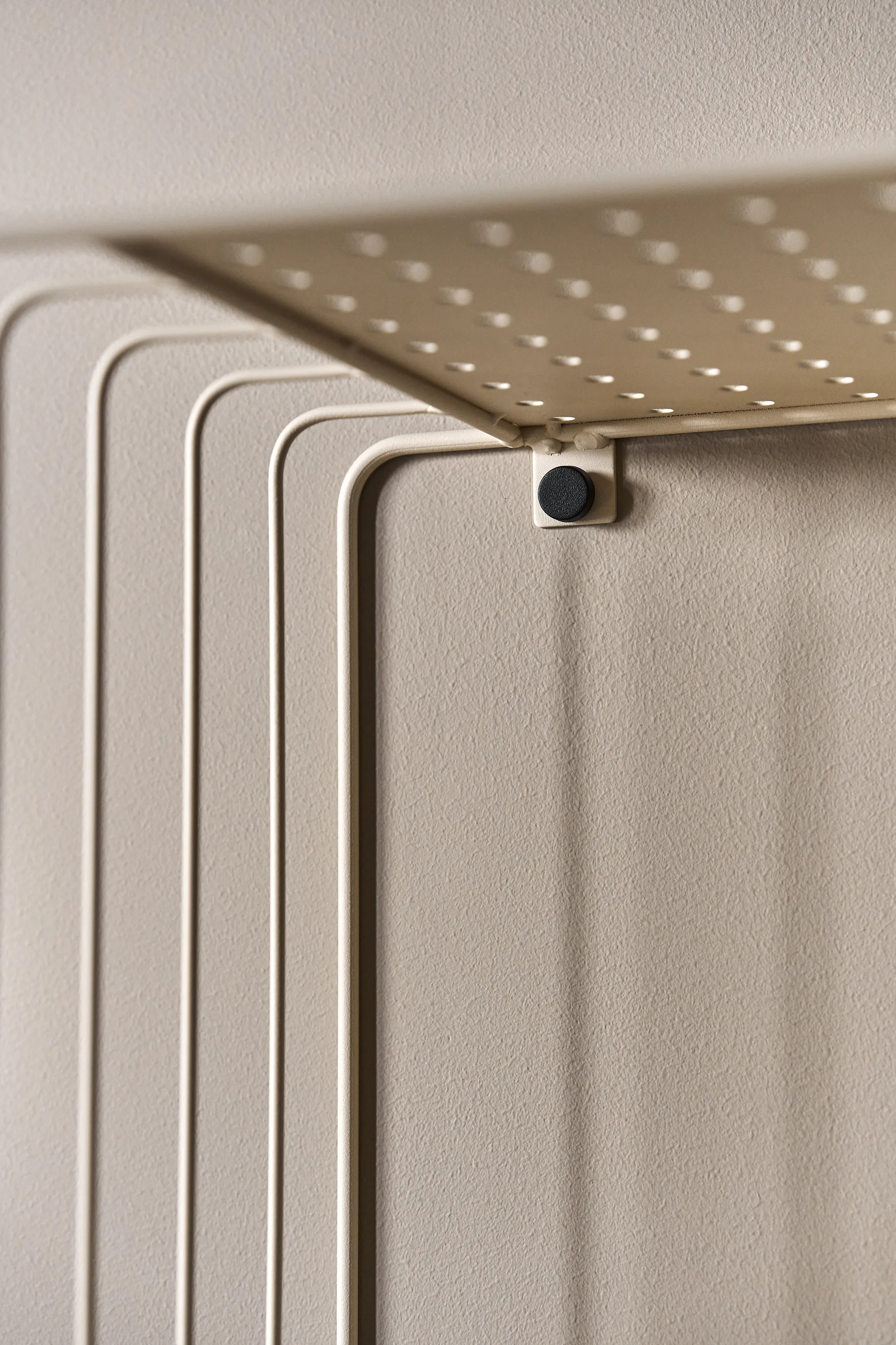 Nod 北欧极简风 入户墙面置物架/衣帽架 45cm, 米色 Scandi Living