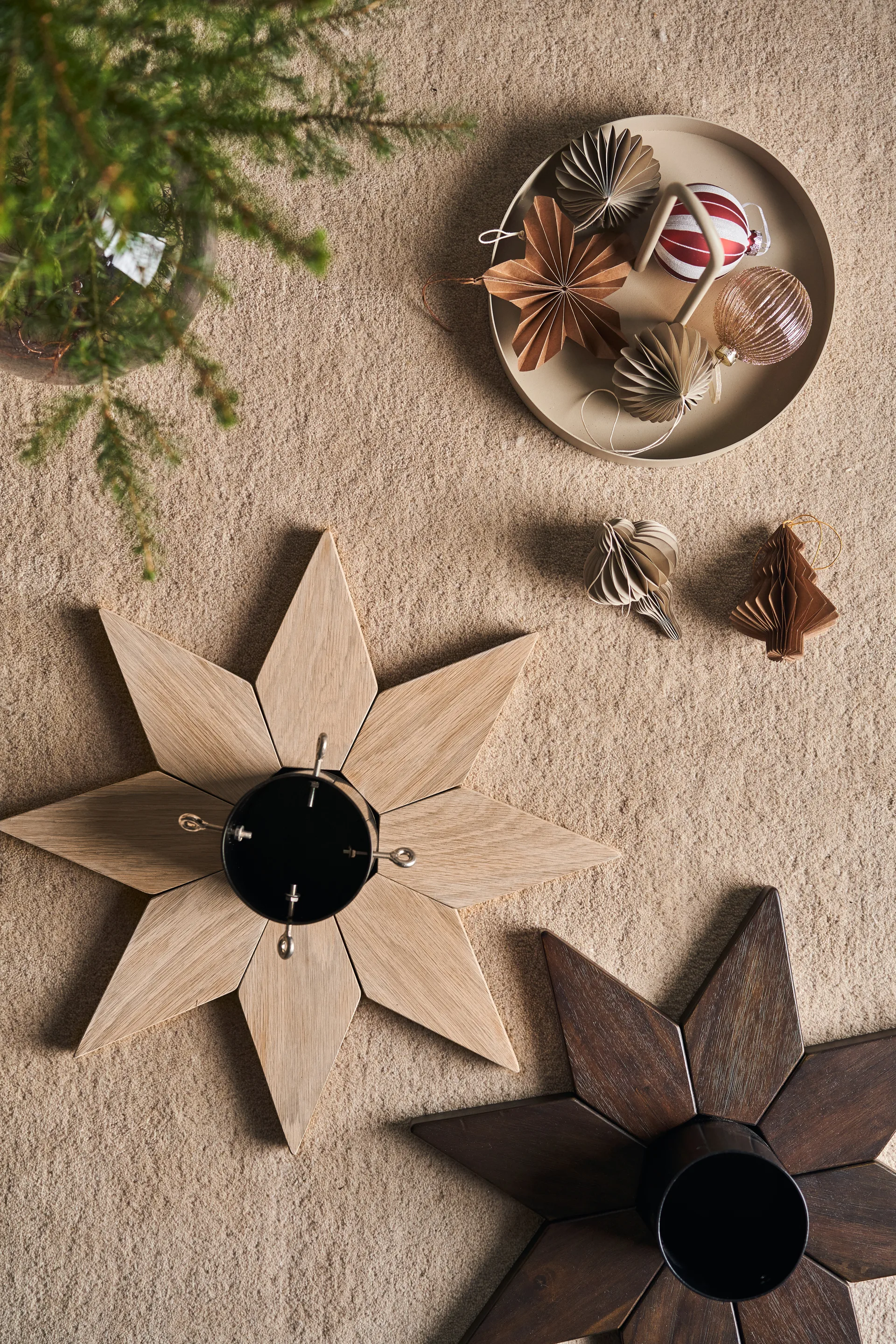 Norr Christmas tree trivet, Dark stained Scandi Living