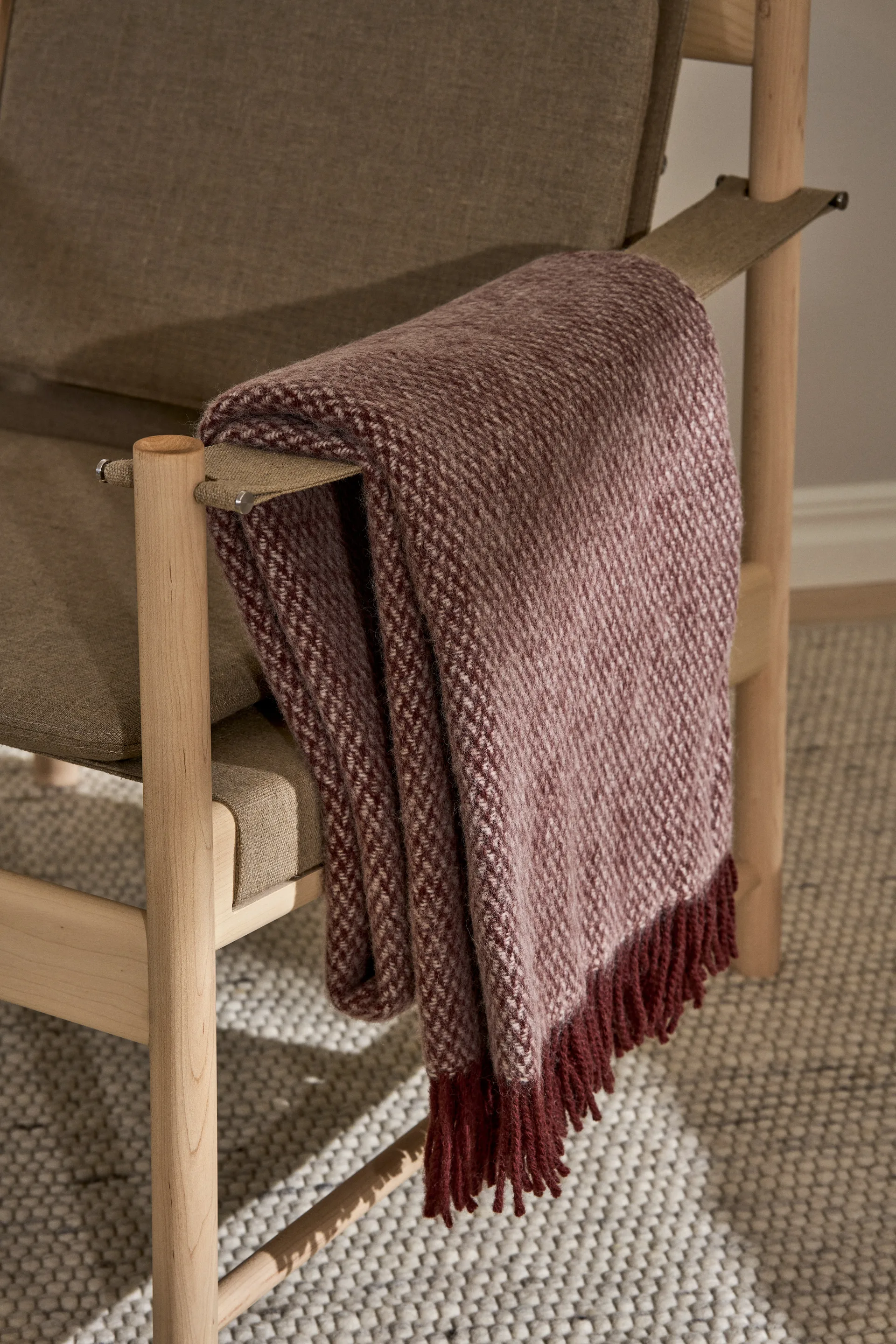 Sandstone 厄尔岛系列 新西兰羊毛毯 130x180 cm, Burgundy Scandi Living