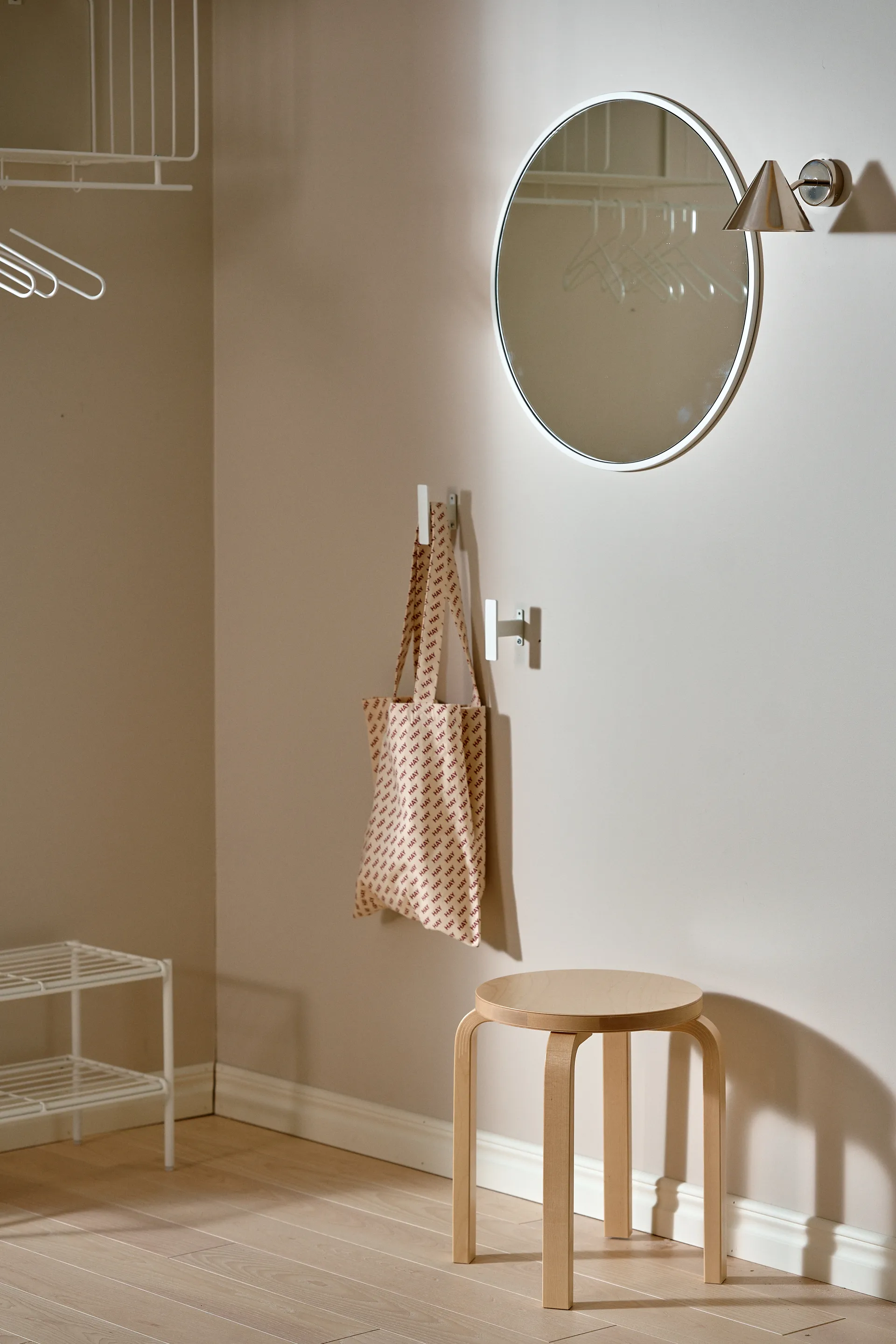 Sphere 镜子 Ø60 cm, 白色 Scandi Living