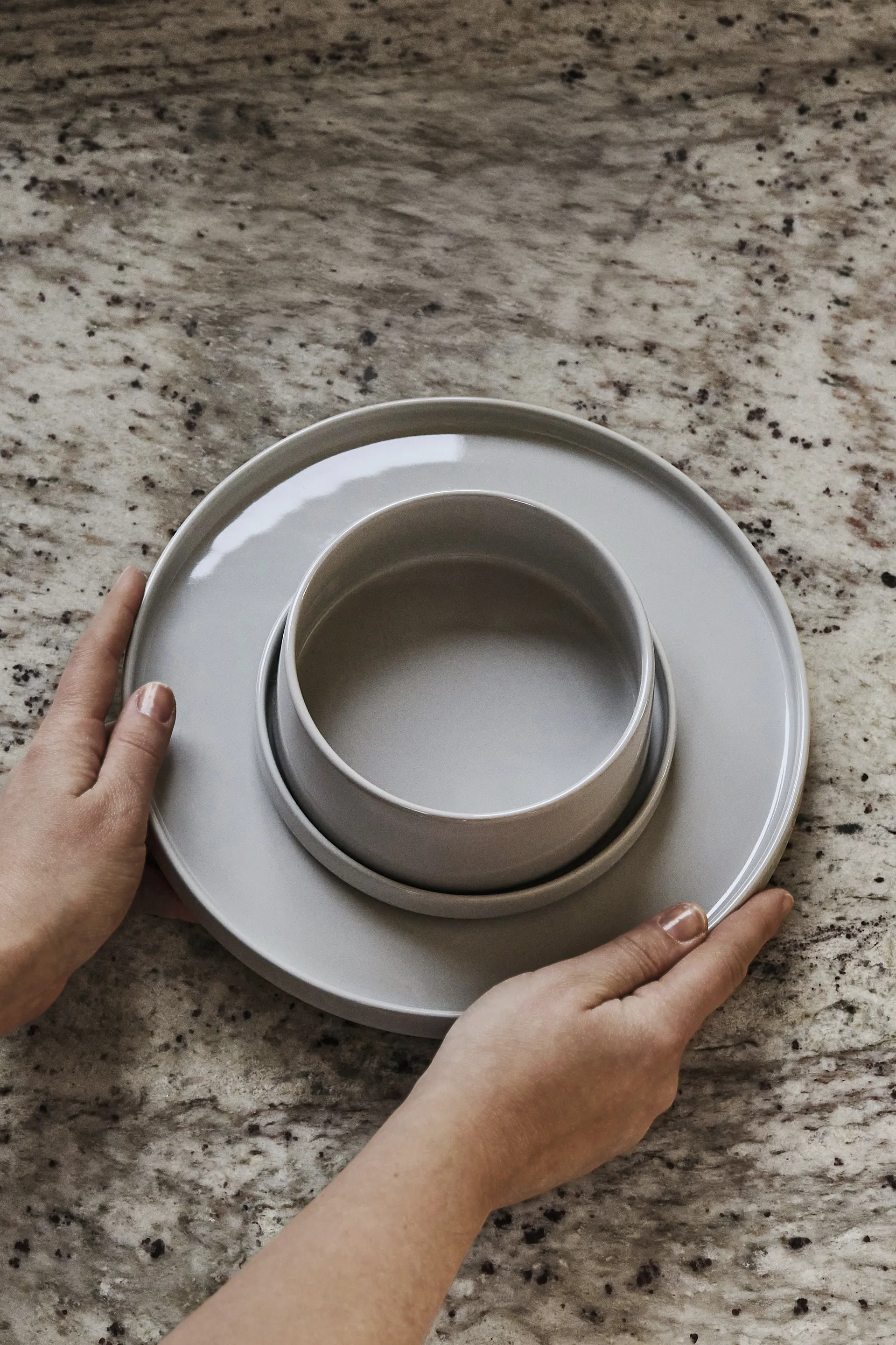 Taper 系列纯色餐具 盘子 26cm, 浅灰色 Scandi Living