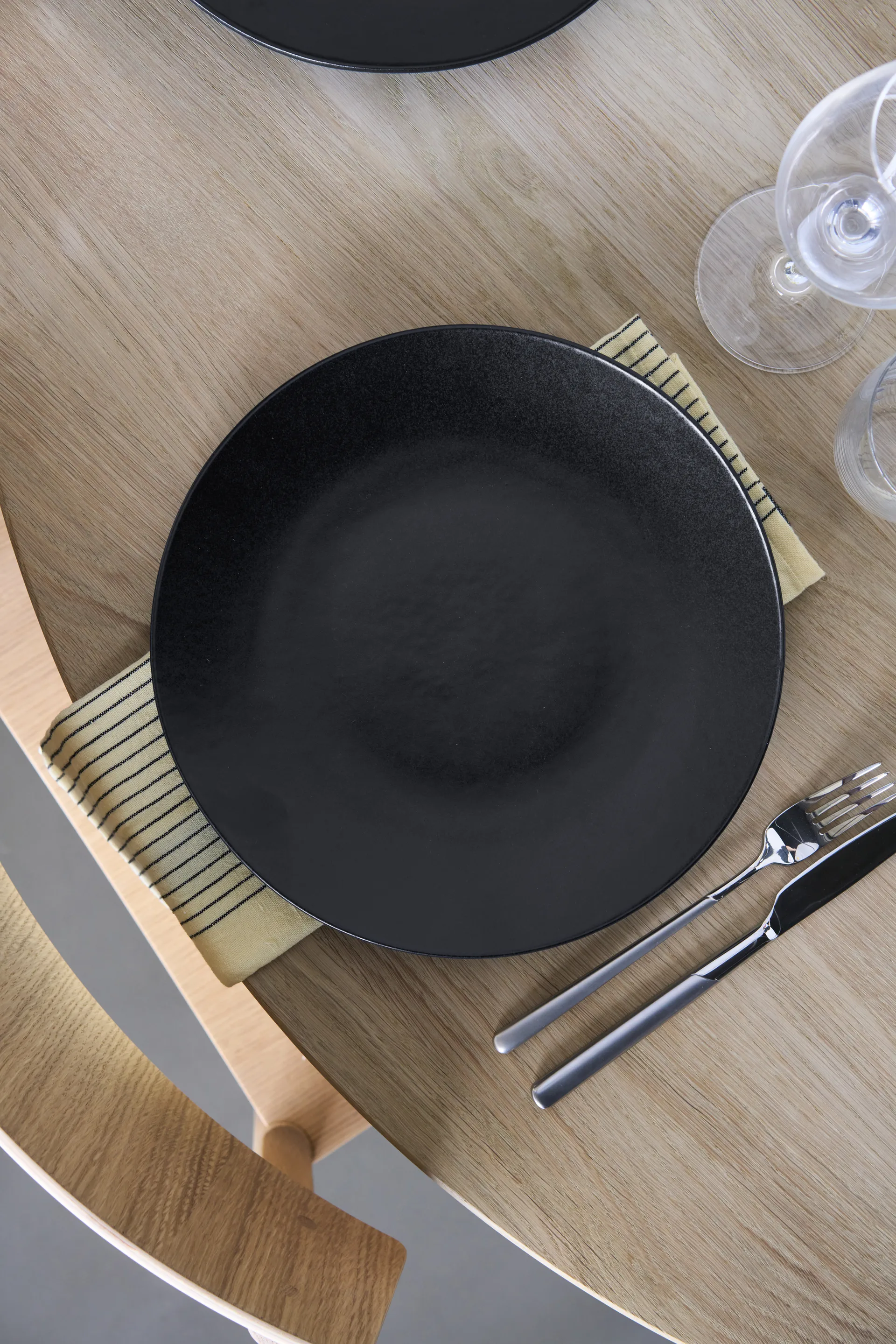 Terra 手工炻器艺术釉餐盘, 黑色炻瓷_Ø26.5cm Scandi Living