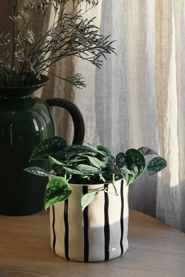 Thrive flowerpot Ø16 cm - 白色-黑色 - Scandi Living