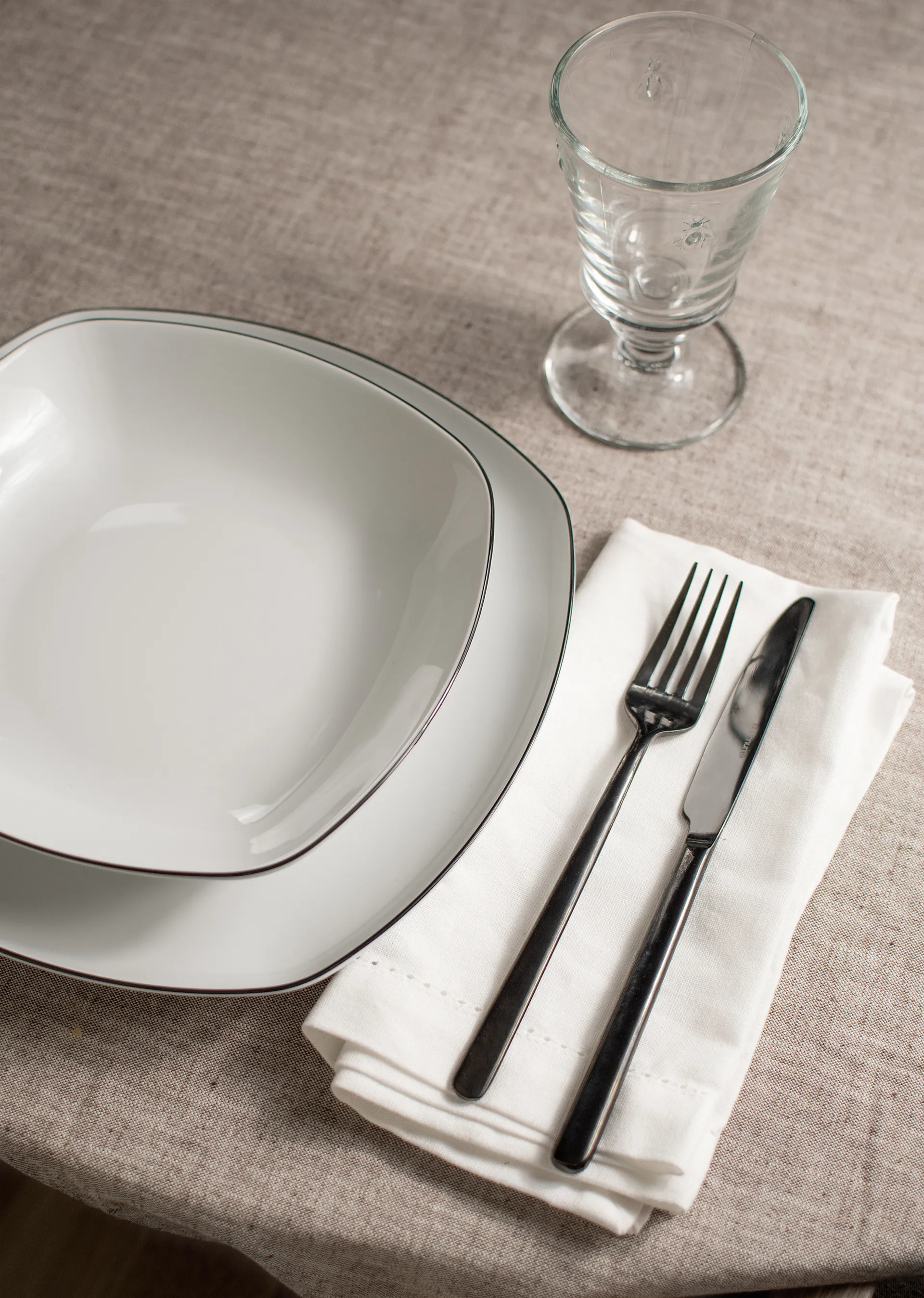 Lido black line 餐具套装 square 12件, White with black edge Seltmann Weiden