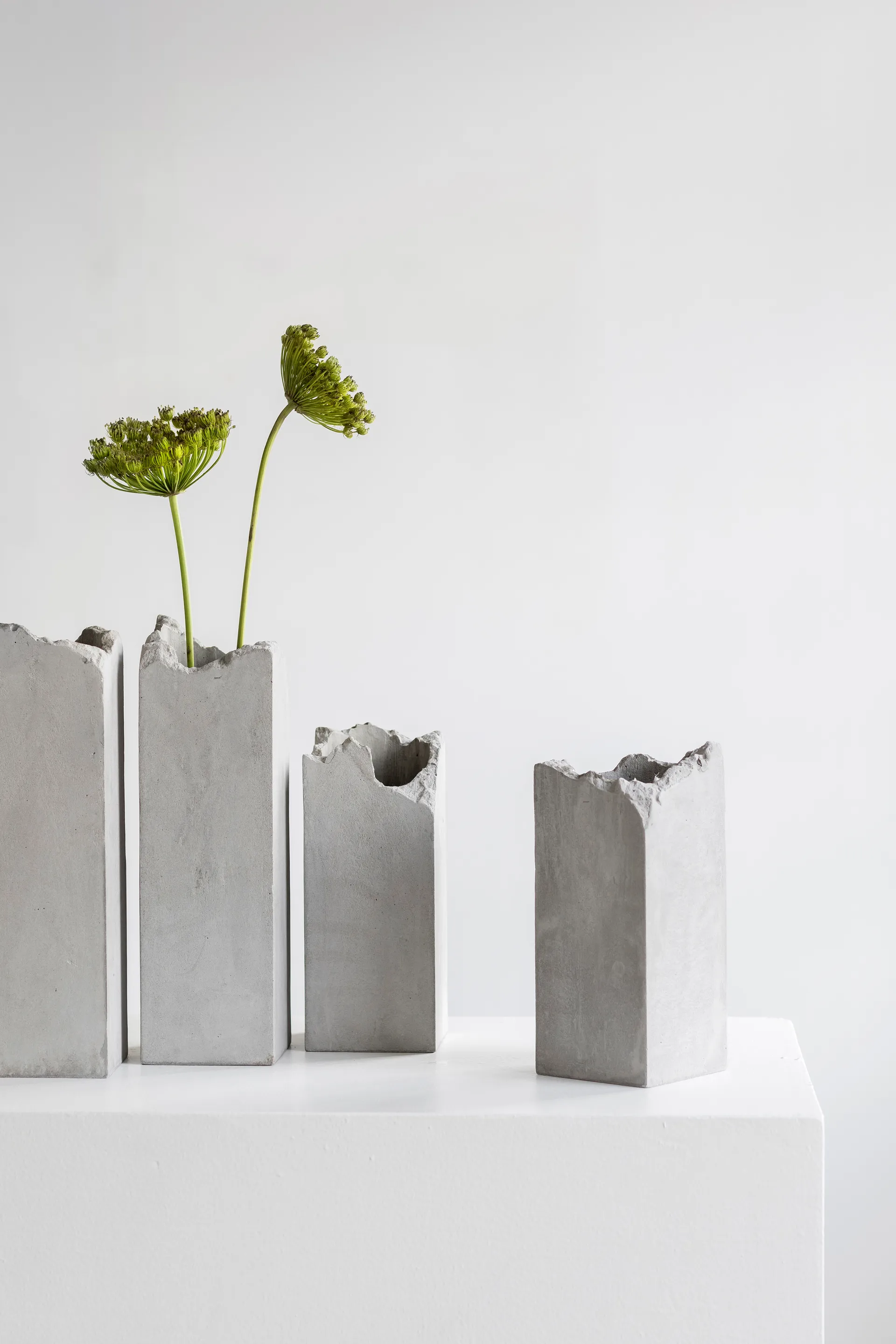 Broquaine 花瓶 L 38 cm, Grey Serax