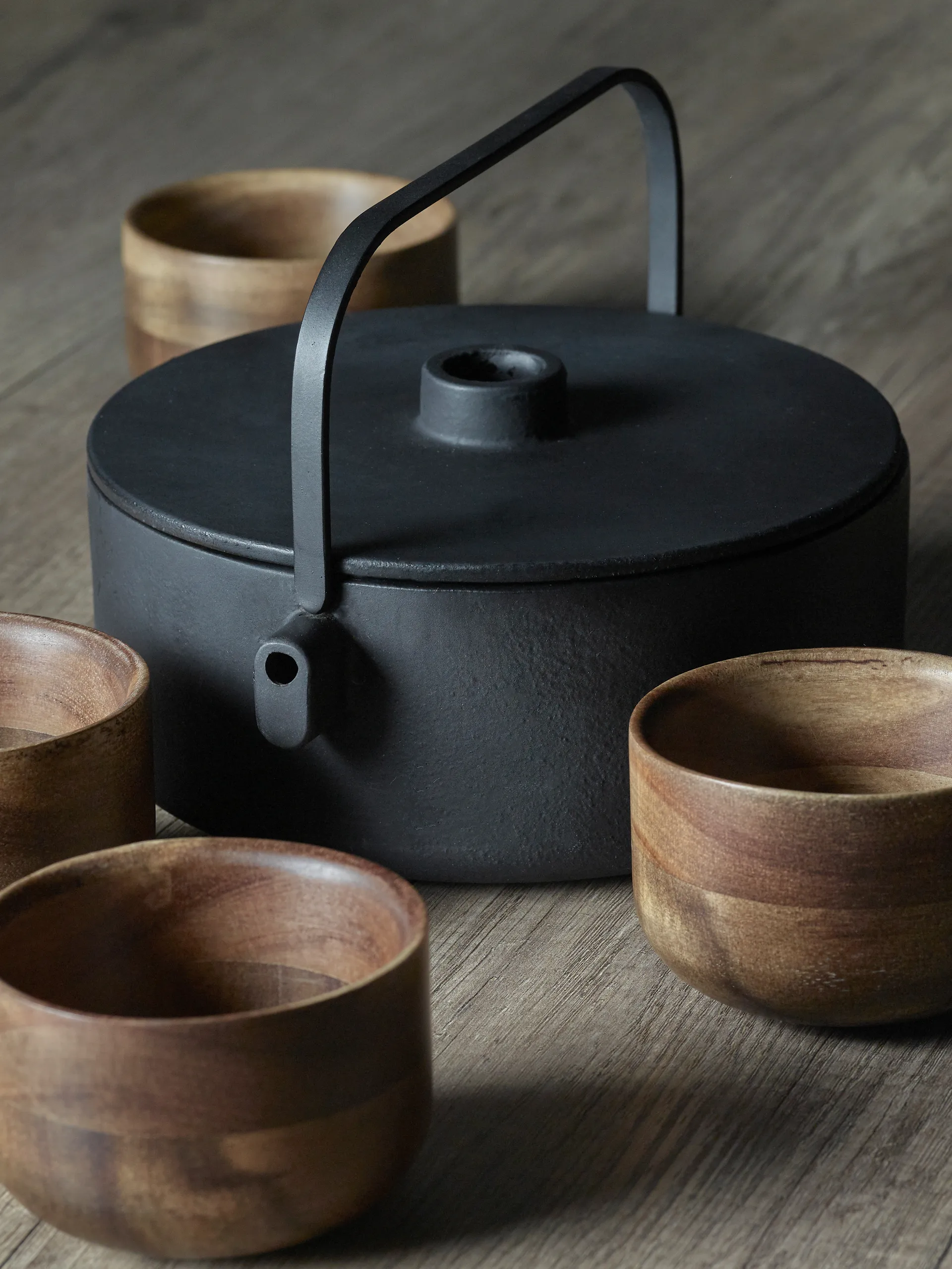 Collage teapot cast-iron 1.2 l, 黑色 Serax