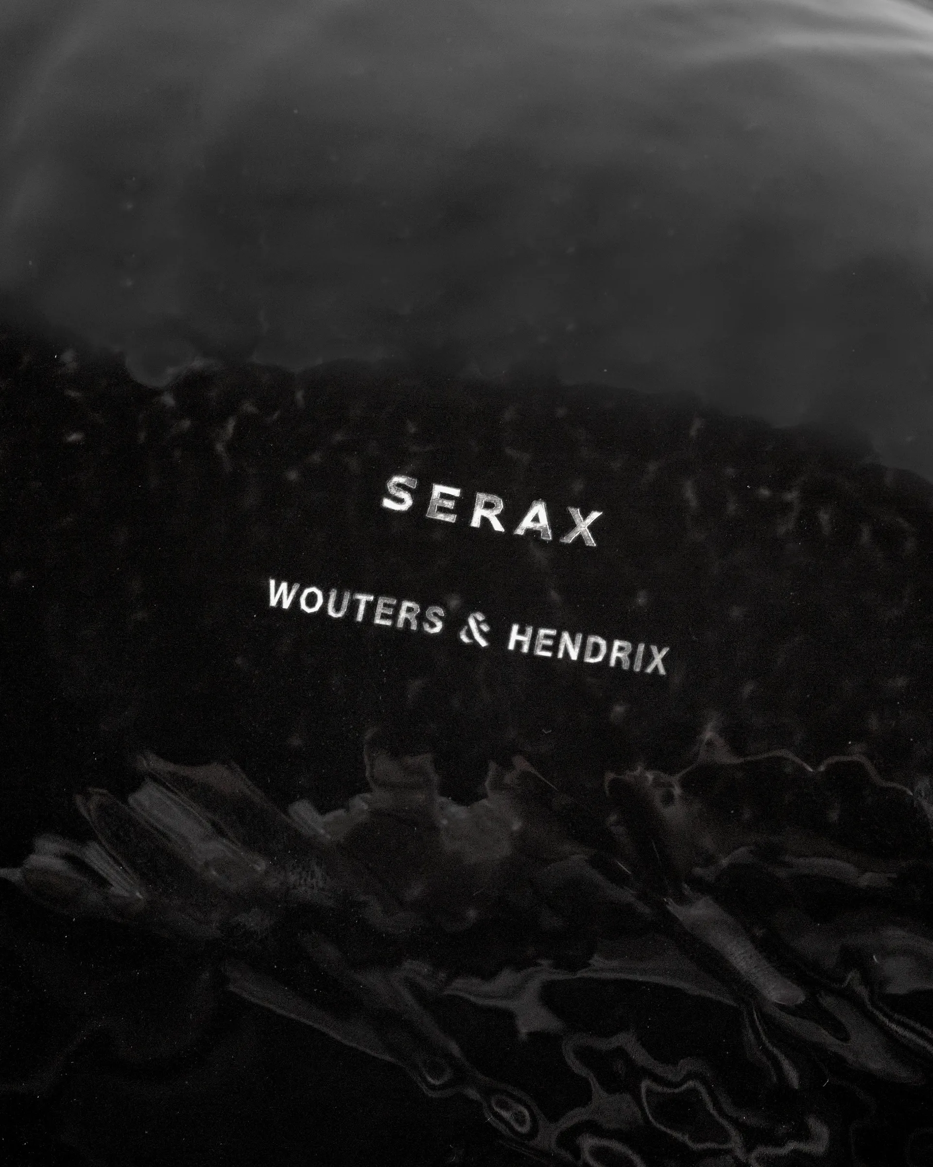 Les Objets Mouleversants Marcel 碗 M 14x30.5 cm, 黑色 Serax