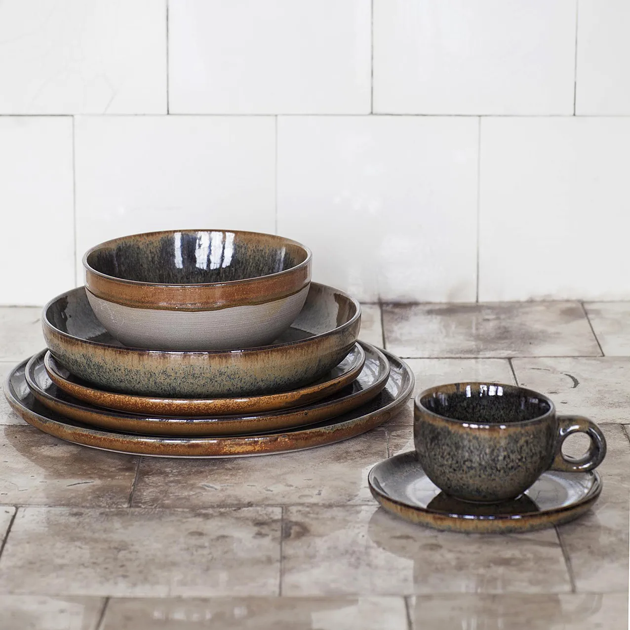 Surface 盘子 27 cm, indi 灰色 Serax