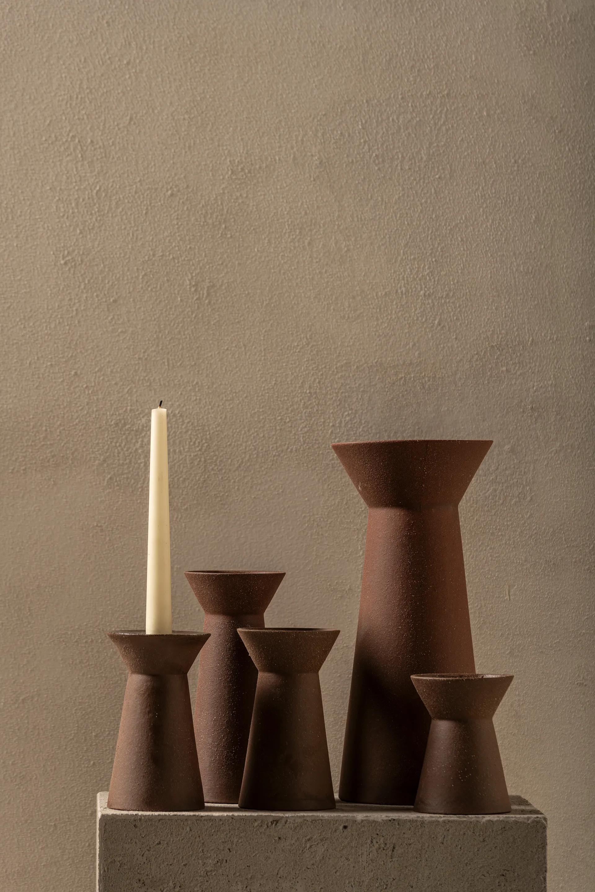 Urban 02 花瓶 L 34,4 cm, 红色-褐色 Serax