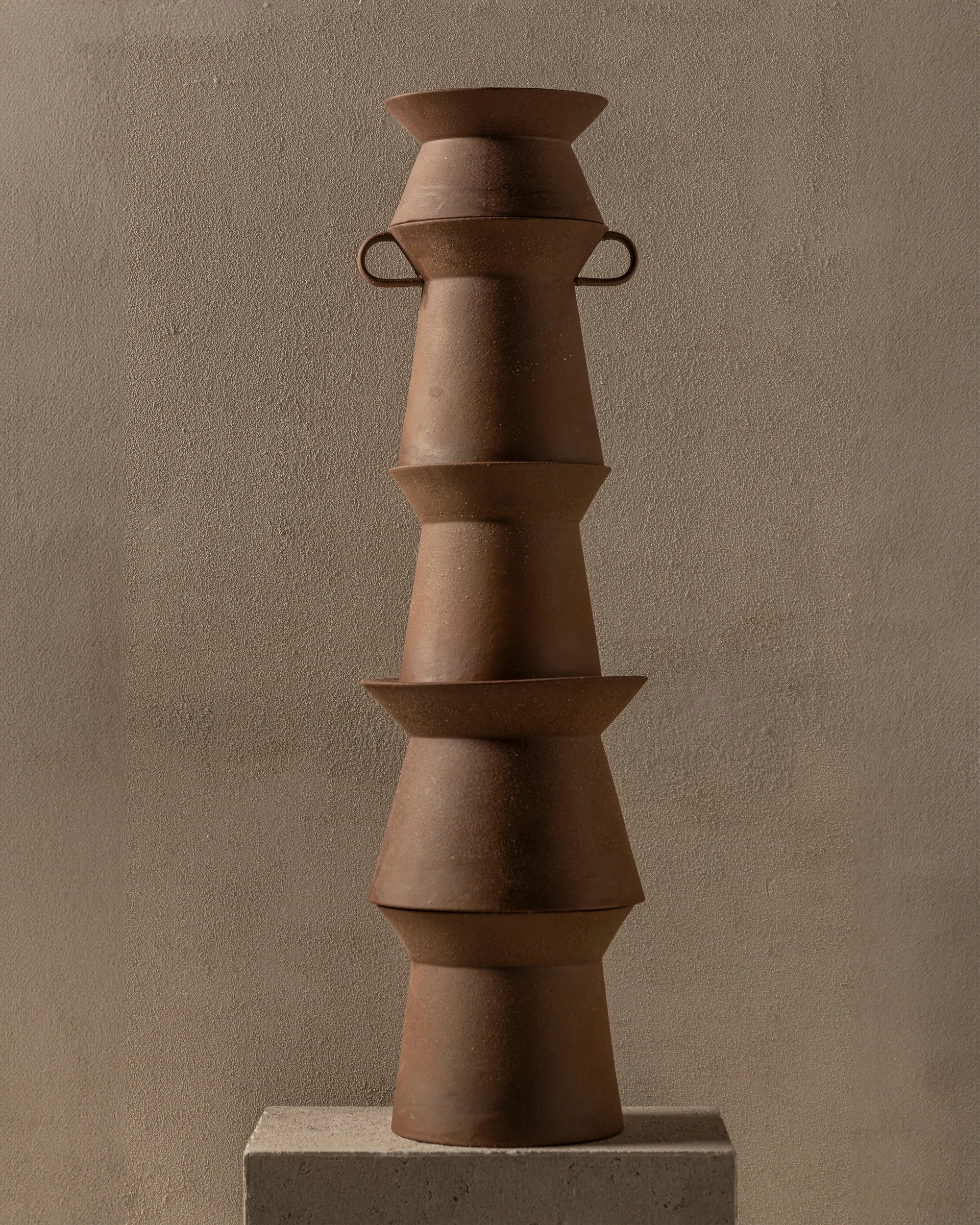 Urban 03 小号花瓶18,5cm, 红棕色 Serax