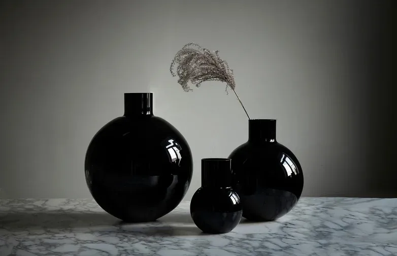 Pallo 花瓶, 黑色_20cm Skrufs Glasbruk