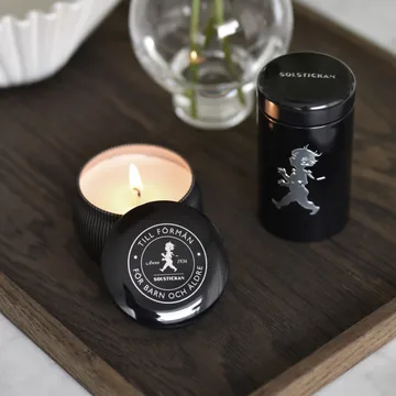 Solstickan 香薰蜡烛 25小时 - 黑色_雪松香 - Solstickan Design