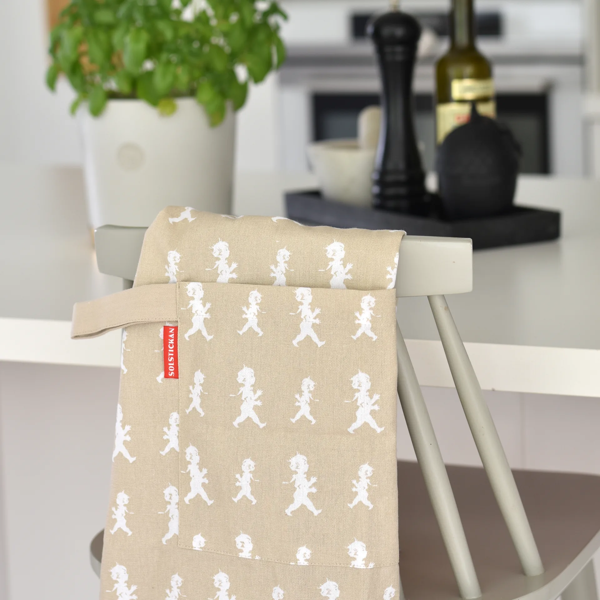 Solstickan 围裙 adult, 沙色 Solstickan Design