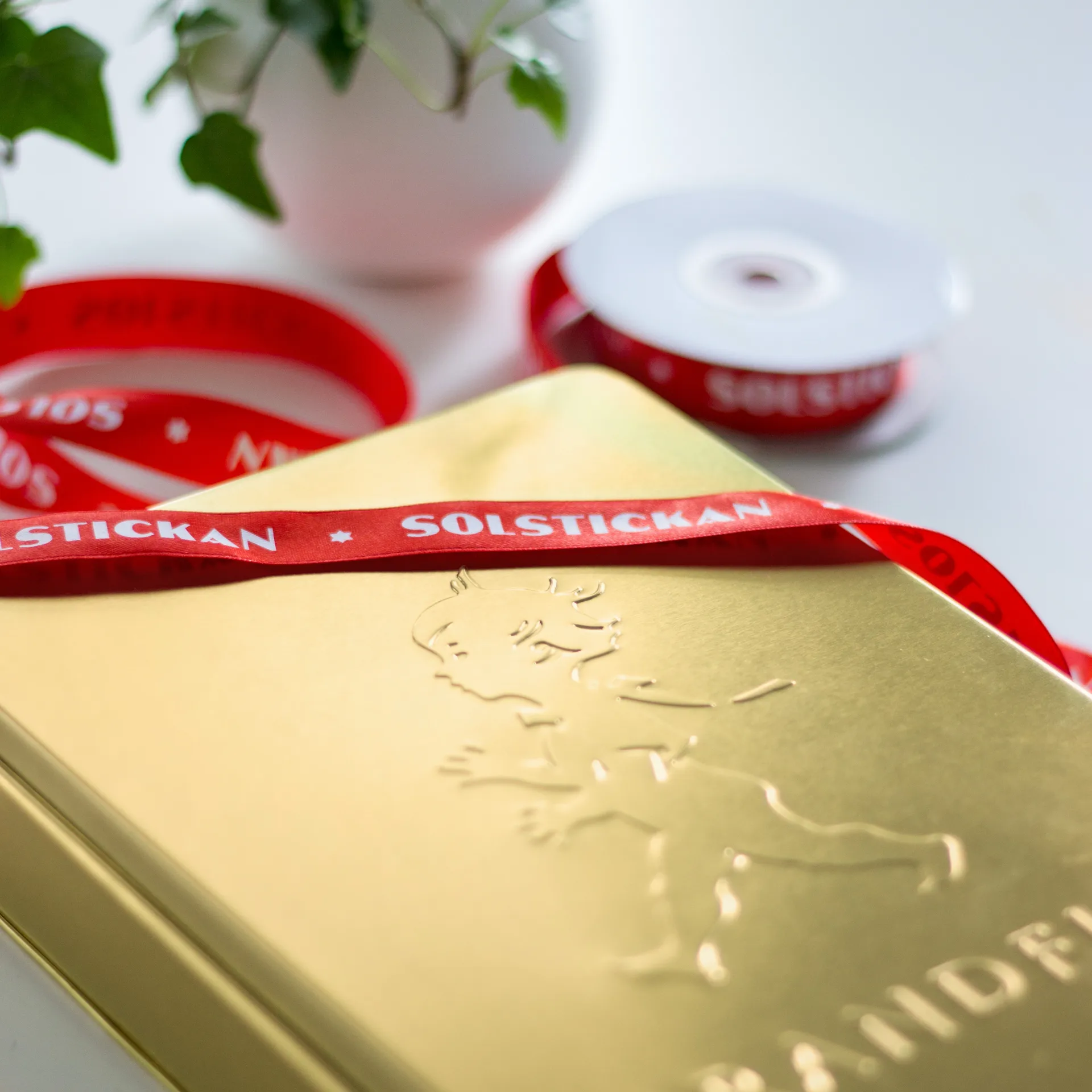 Solstickan fire 毯子 120x120 cm, Matt gold Solstickan Design