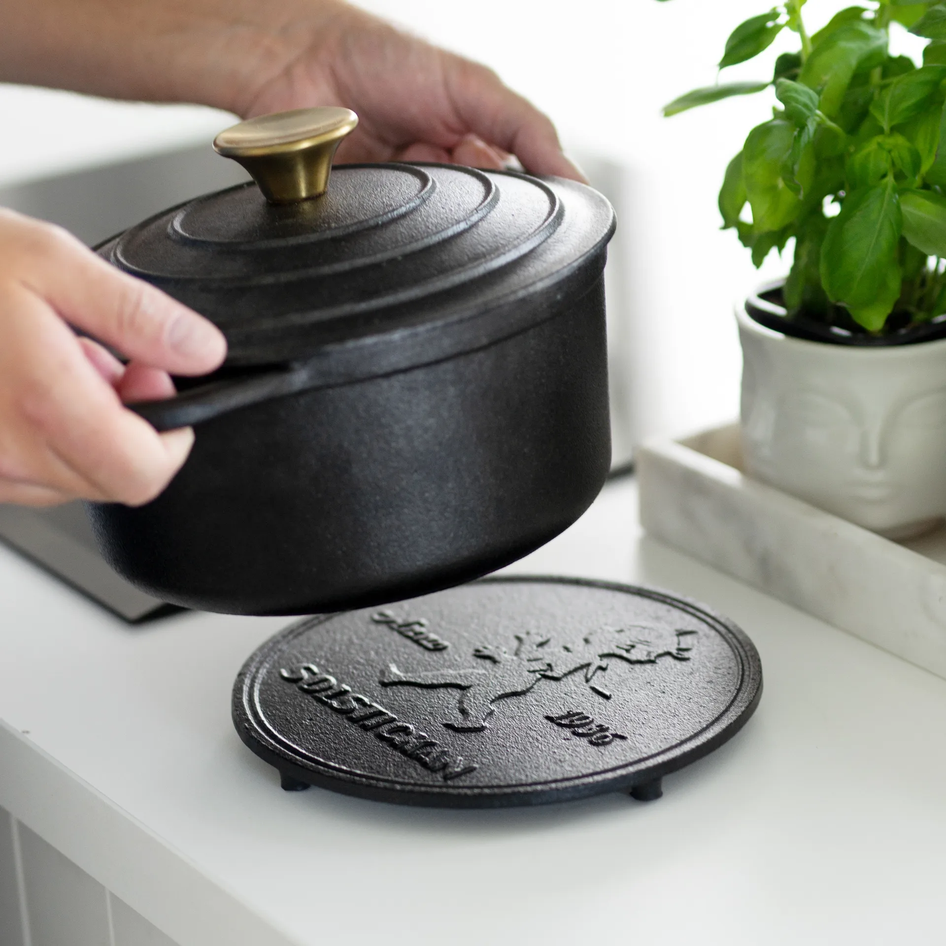 Solstickan trivet 19 cm, 黑色 Solstickan Design