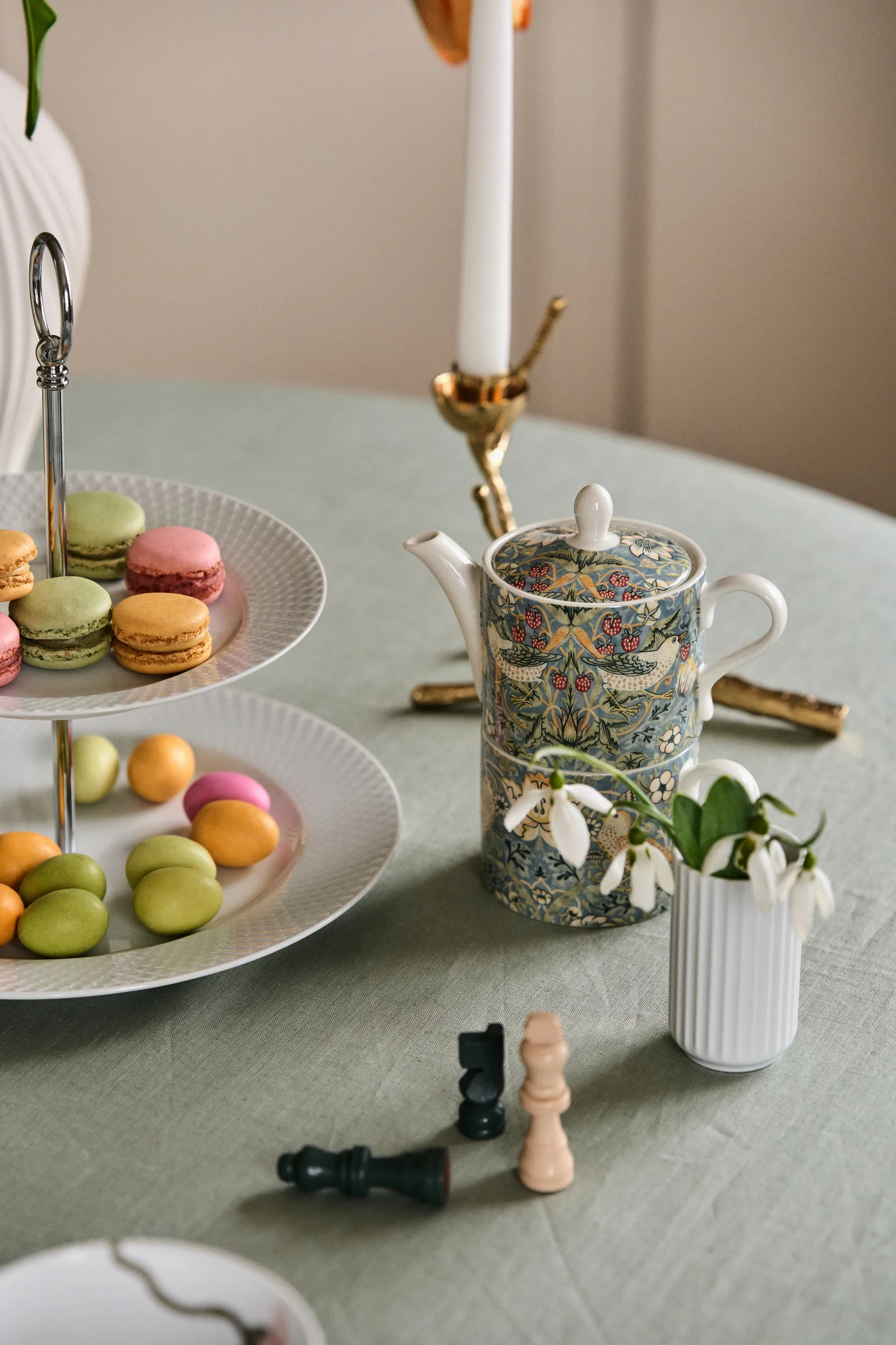 Strawberry Thief teapot and 茶杯, 灰色 Spode