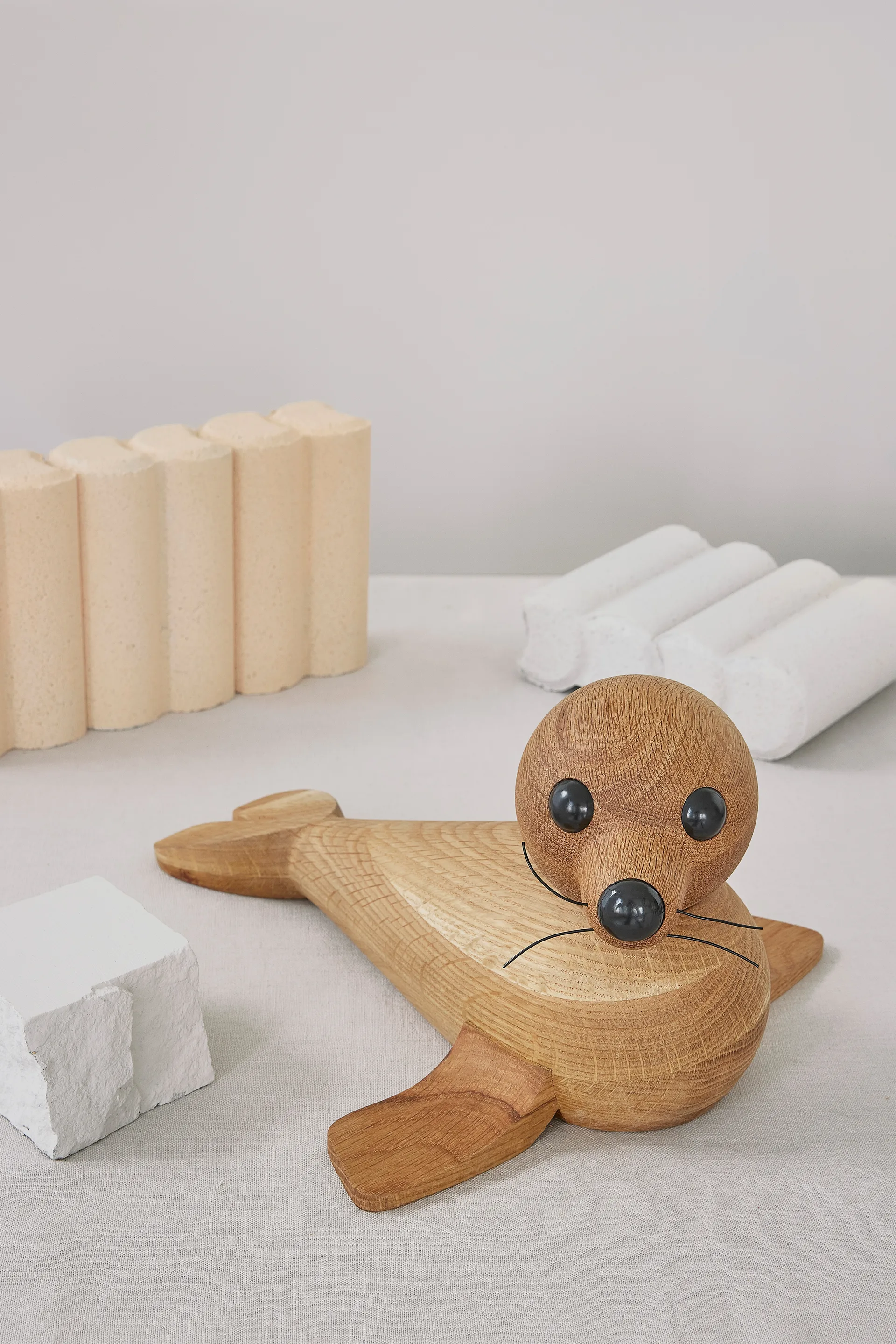 Anaana seal 装饰 17 cm, 自然木色 Spring Copenhagen