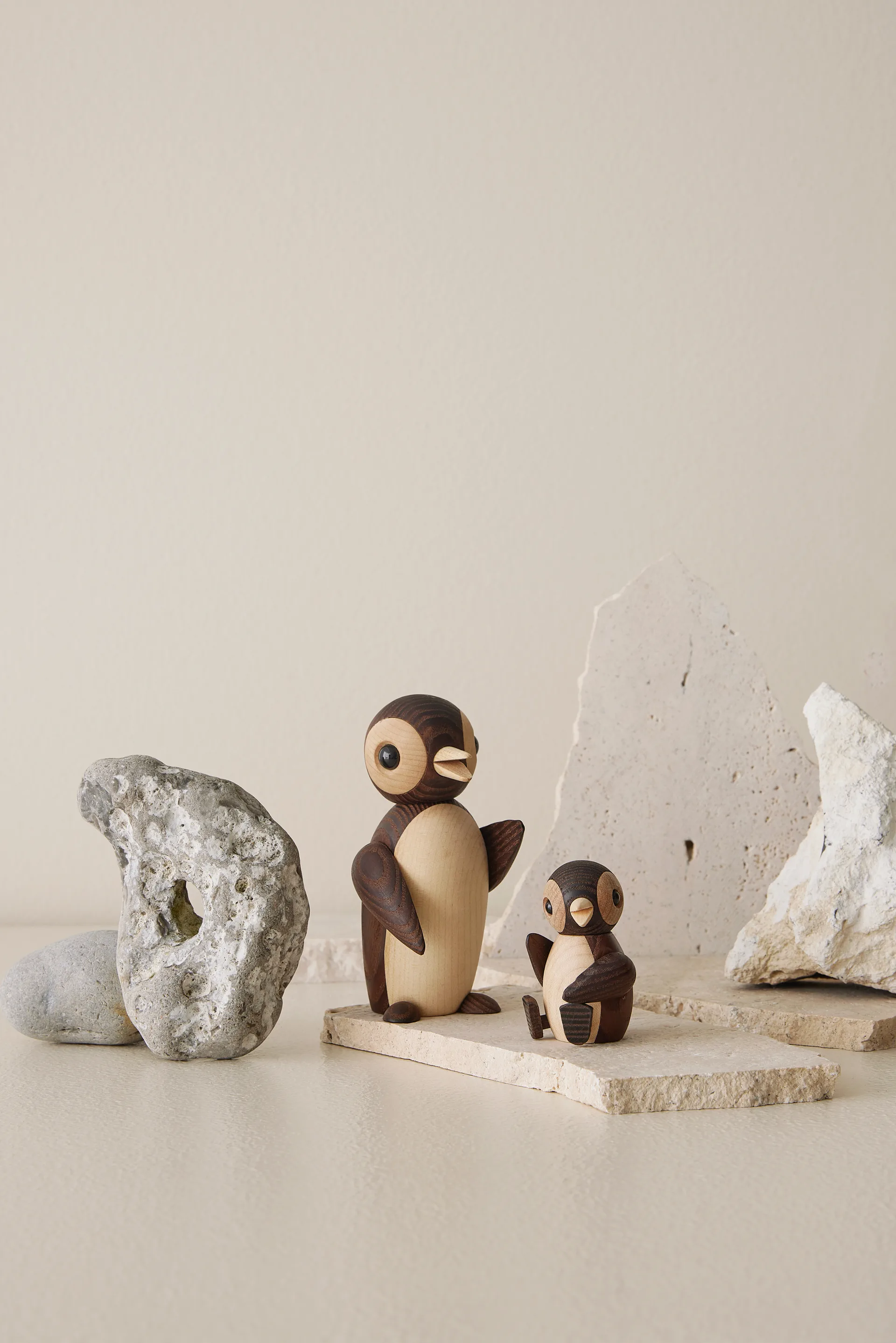 Frost Penguin 霜色企鹅装饰摆件 12.5cm, 棕色 Spring Copenhagen