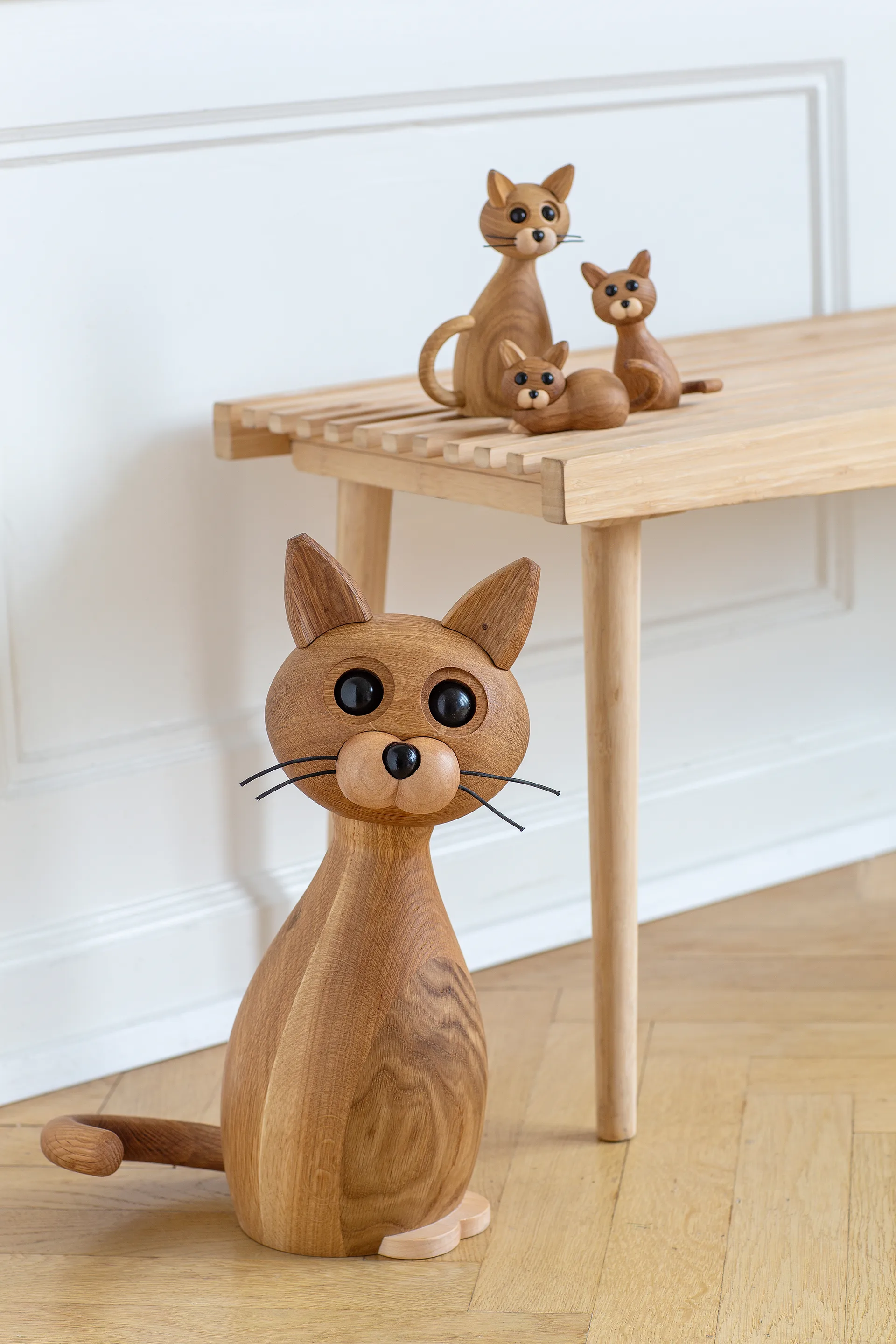 Lucky cat 装饰 42 cm, 自然木色-maple Spring Copenhagen