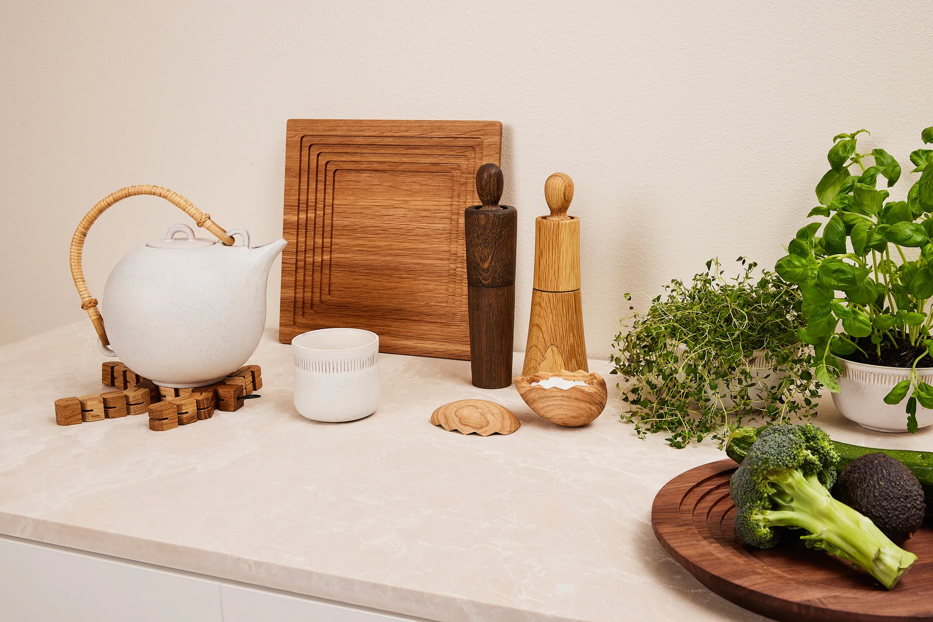 Mrs Salt salt mill, Light  oak Spring Copenhagen