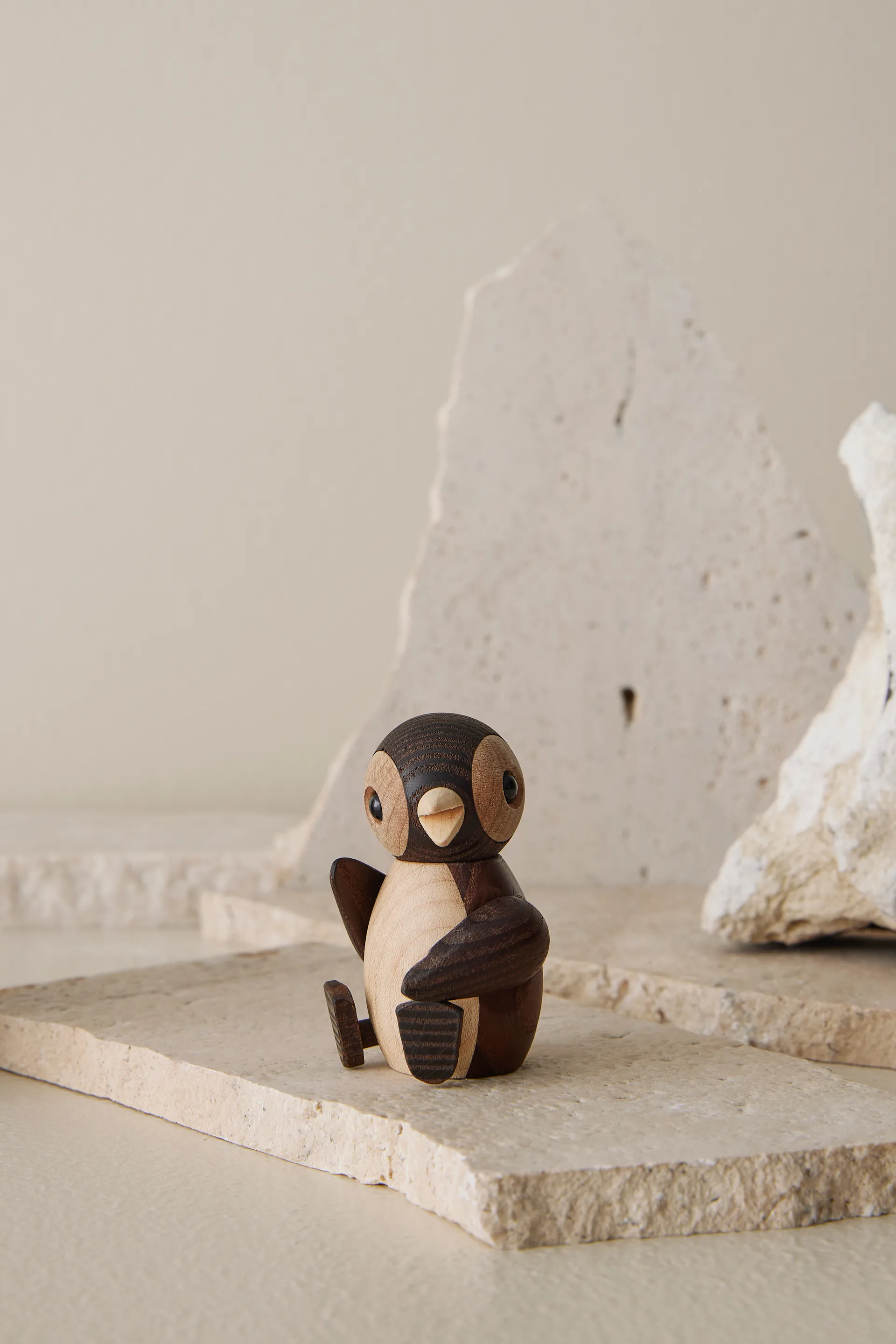 Snow Penguin 雪企鹅幼崽装饰摆件 7cm, 棕色 Spring Copenhagen