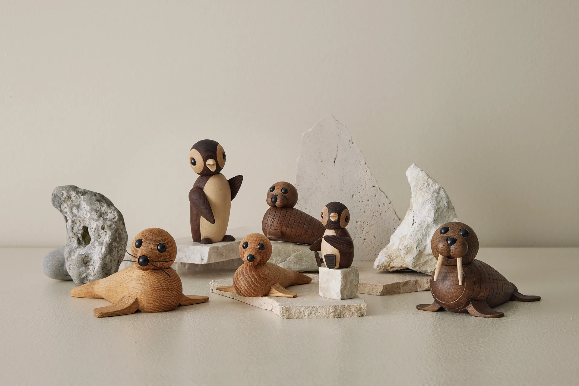 Snow Penguin 雪企鹅幼崽装饰摆件 7cm, 棕色 Spring Copenhagen
