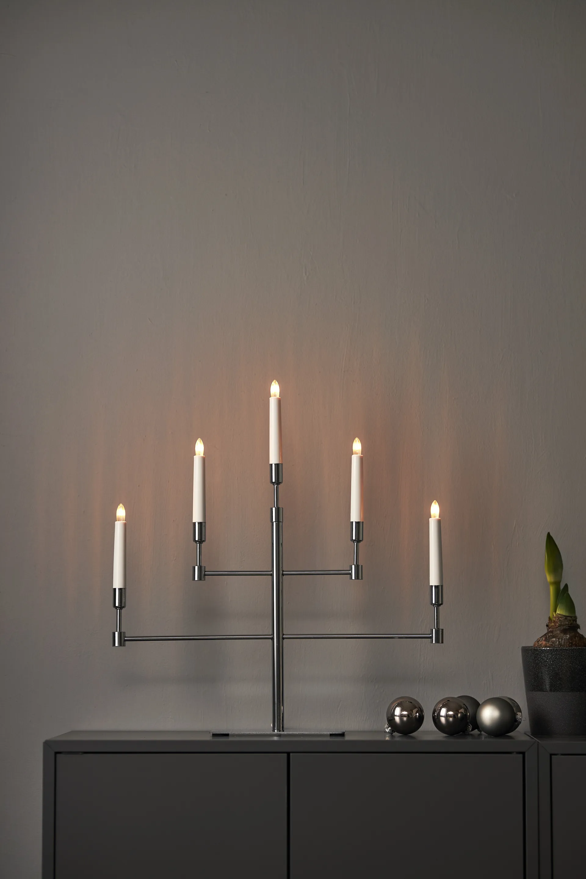 Vide advent 烛台, Chrome Star Trading