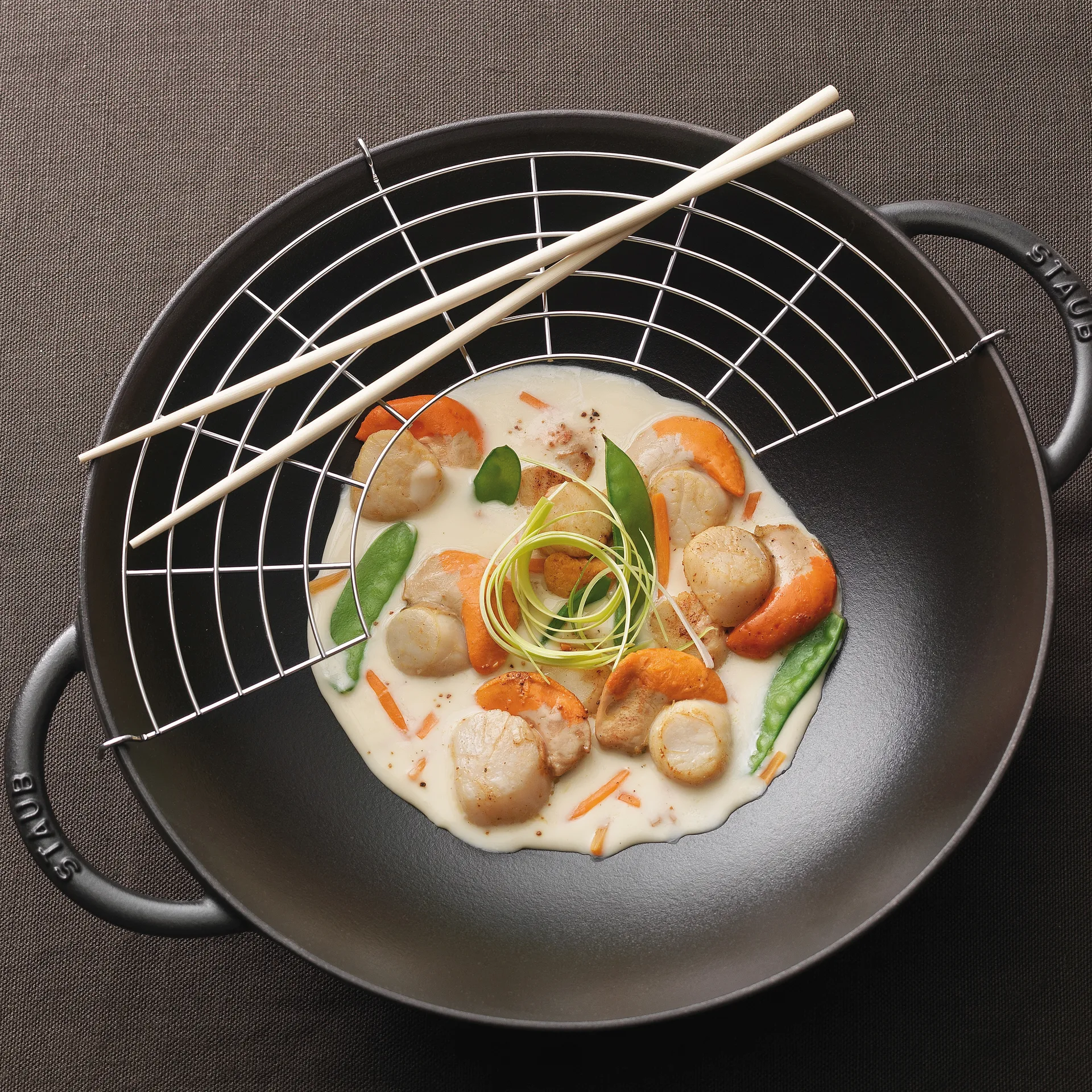 玻璃盖铁锅直径37cm5.7升, 黑色 STAUB