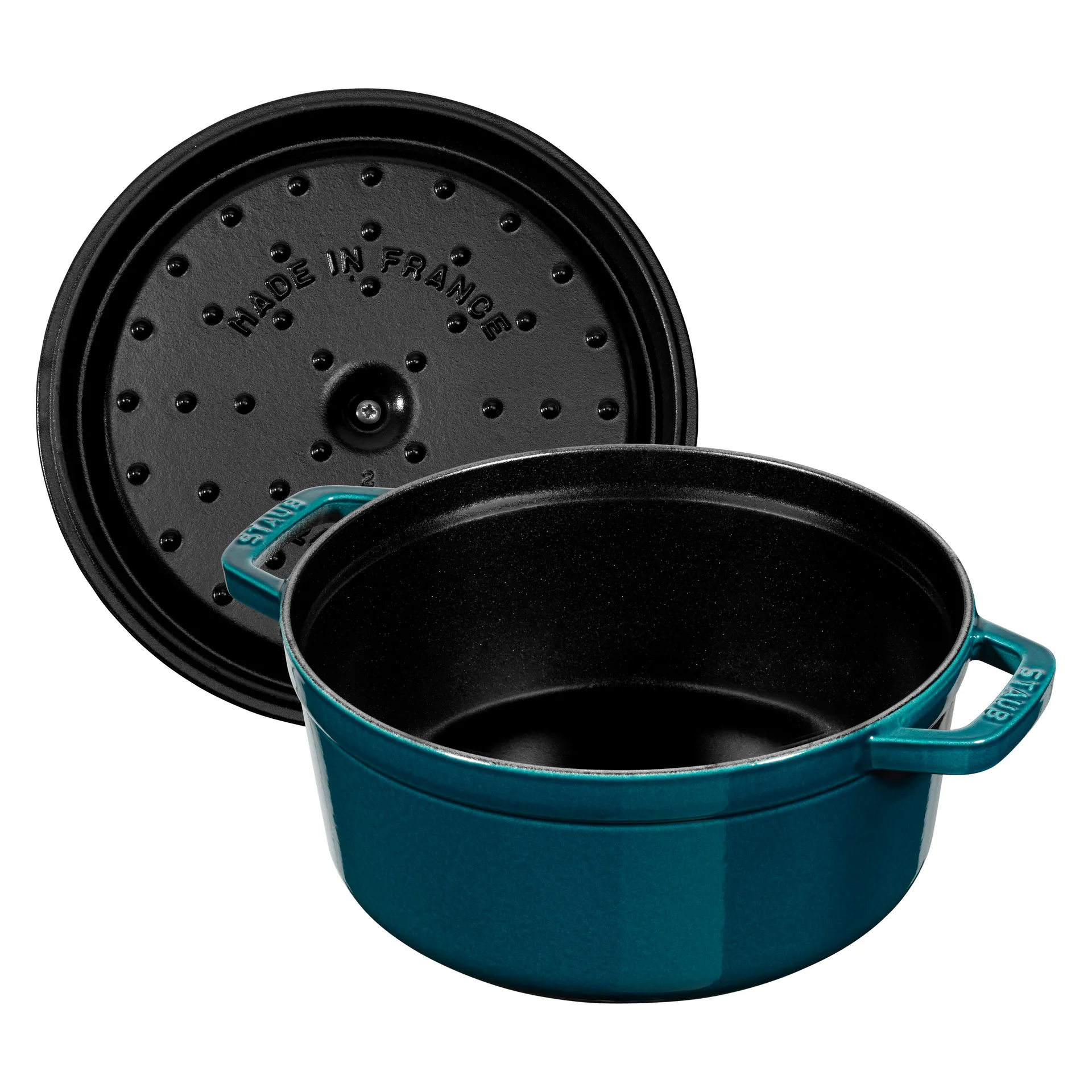La Mer round 砂锅  dish - three layered enamel, 3.8 l STAUB