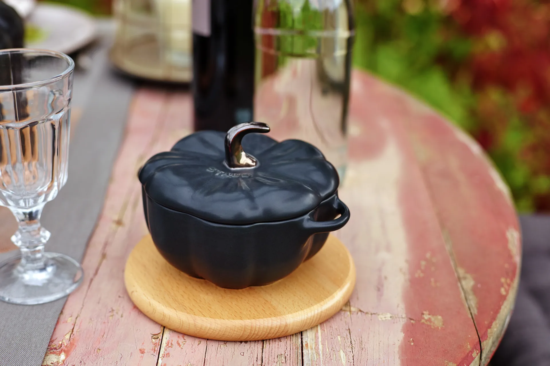 Staub 黑色炻器南瓜炖锅, 0.7L STAUB