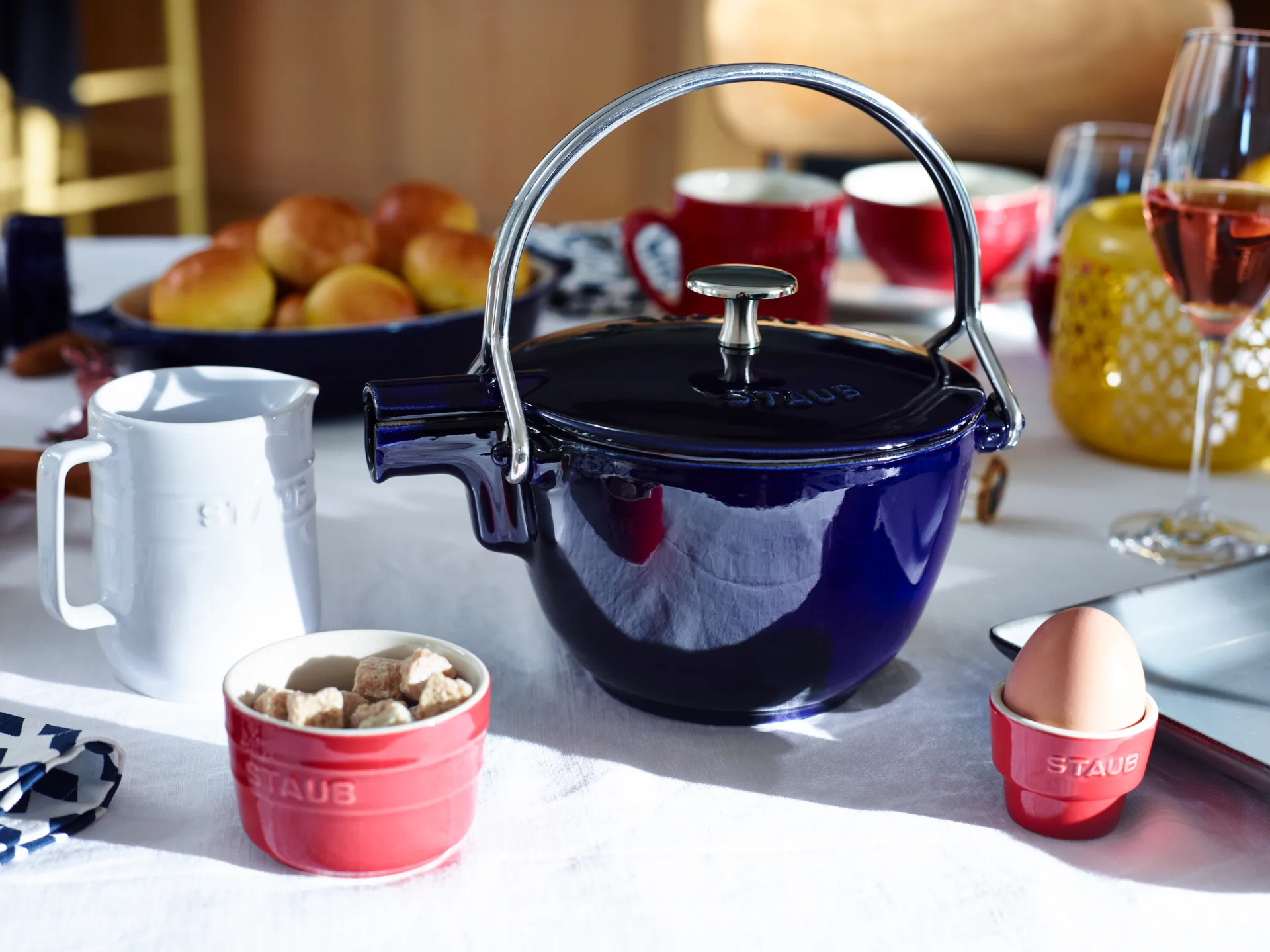 Staub 圆形铸铁茶壶 1.15升, 深蓝色 STAUB