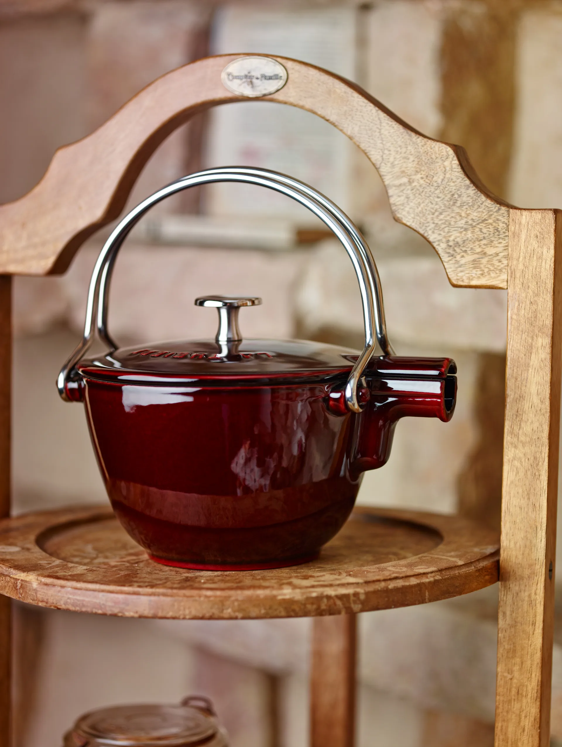 Staub 圆形铸铁茶壶 1.15升, 石榴红色 STAUB
