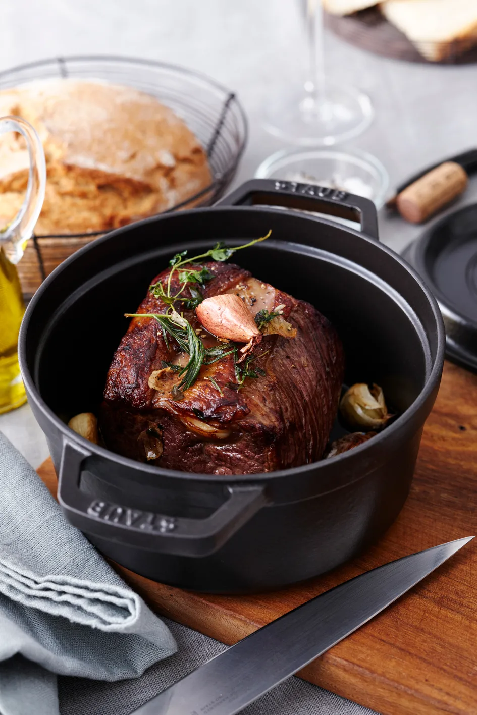 Staub 圆形炖锅 5.2升, 黑色 STAUB