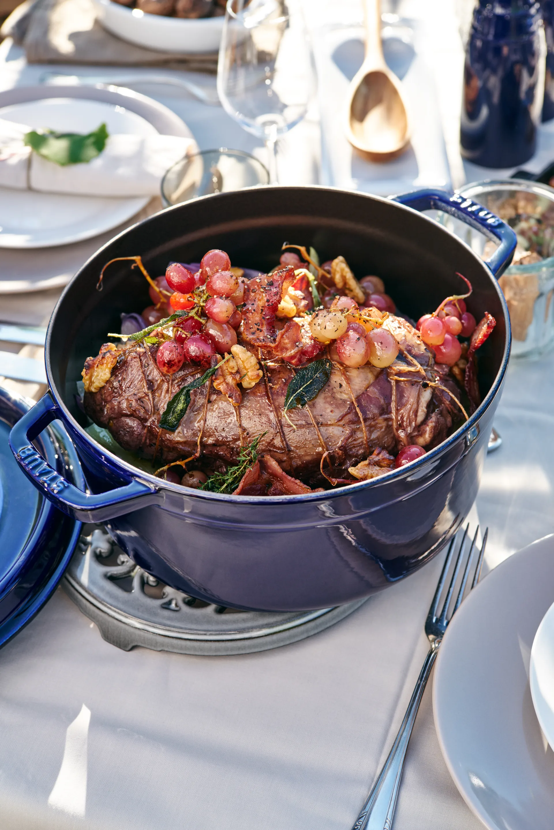 Staub 圆形三层珐琅砂锅5.2升, 深蓝色 STAUB