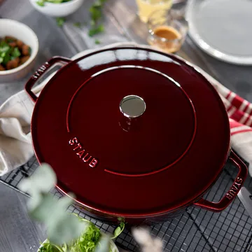 Staub Chistera铸铁煎炖锅直径24cm - 石榴红色 - STAUB