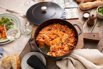 Staub Chistera铸铁煎炖锅直径24cm - 黑色 - STAUB