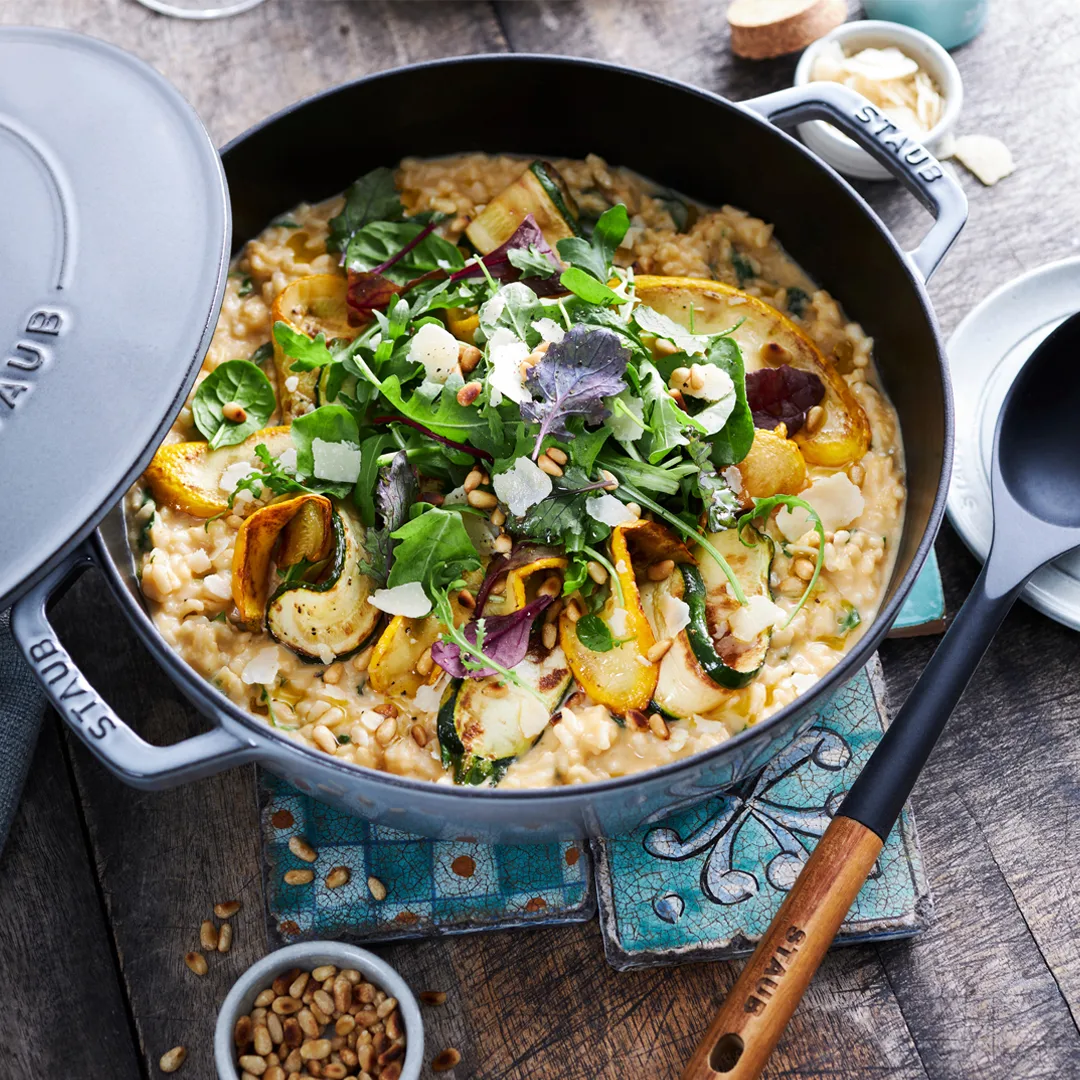 Staub Chistera铸铁煎炖锅直径28cm, 白松露色 STAUB