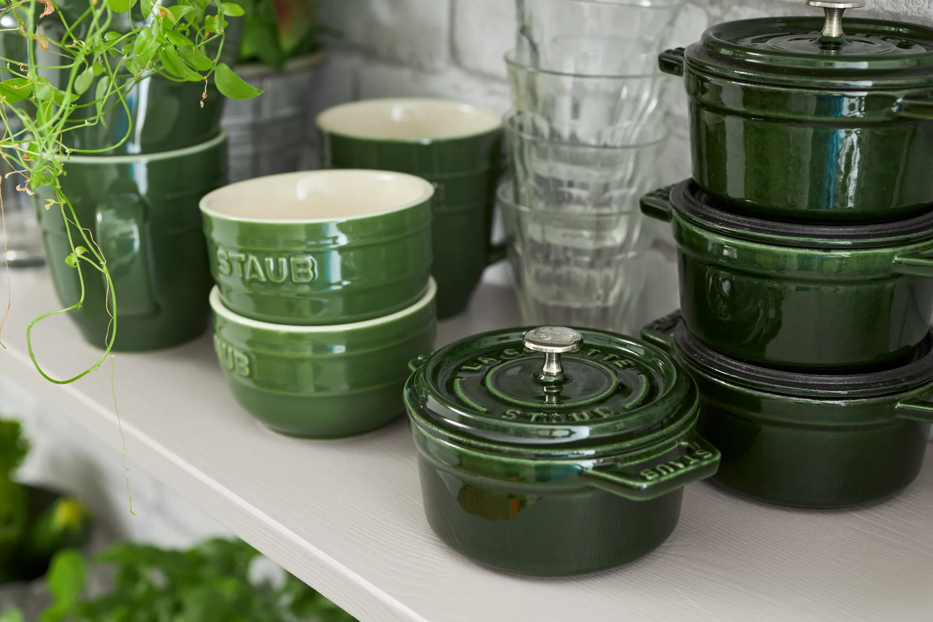 Staub La Cocotte圆形铸铁炖锅0.25升, 罗勒绿色 STAUB