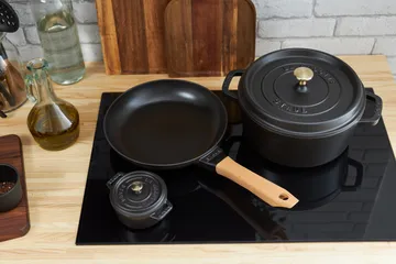 Staub La Cocotte圆形铸铁炖锅0.25升 - 黑色 - STAUB